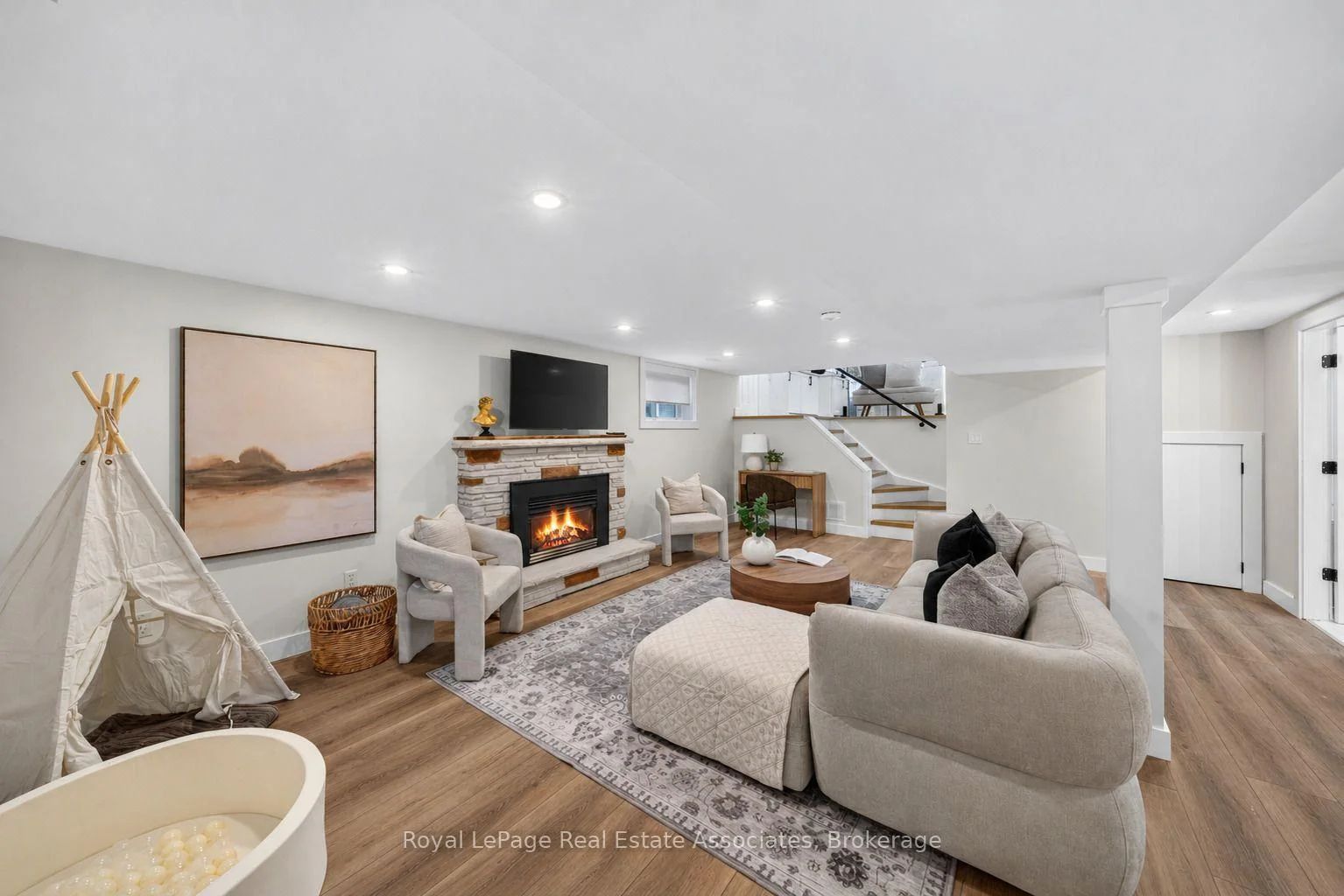 Photo 30 of 2141 Herridge Drive, Mississauga, Sheridan — HOMEH