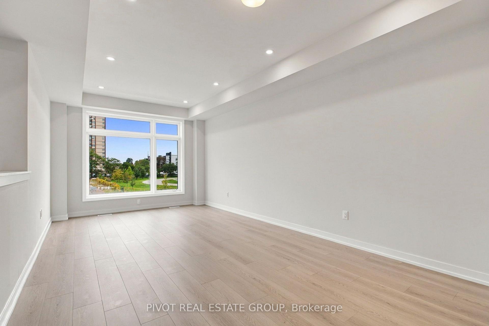 Photo 7 of 136 Danielle Moore Circle, Scarborough, Bendale — HOMEH