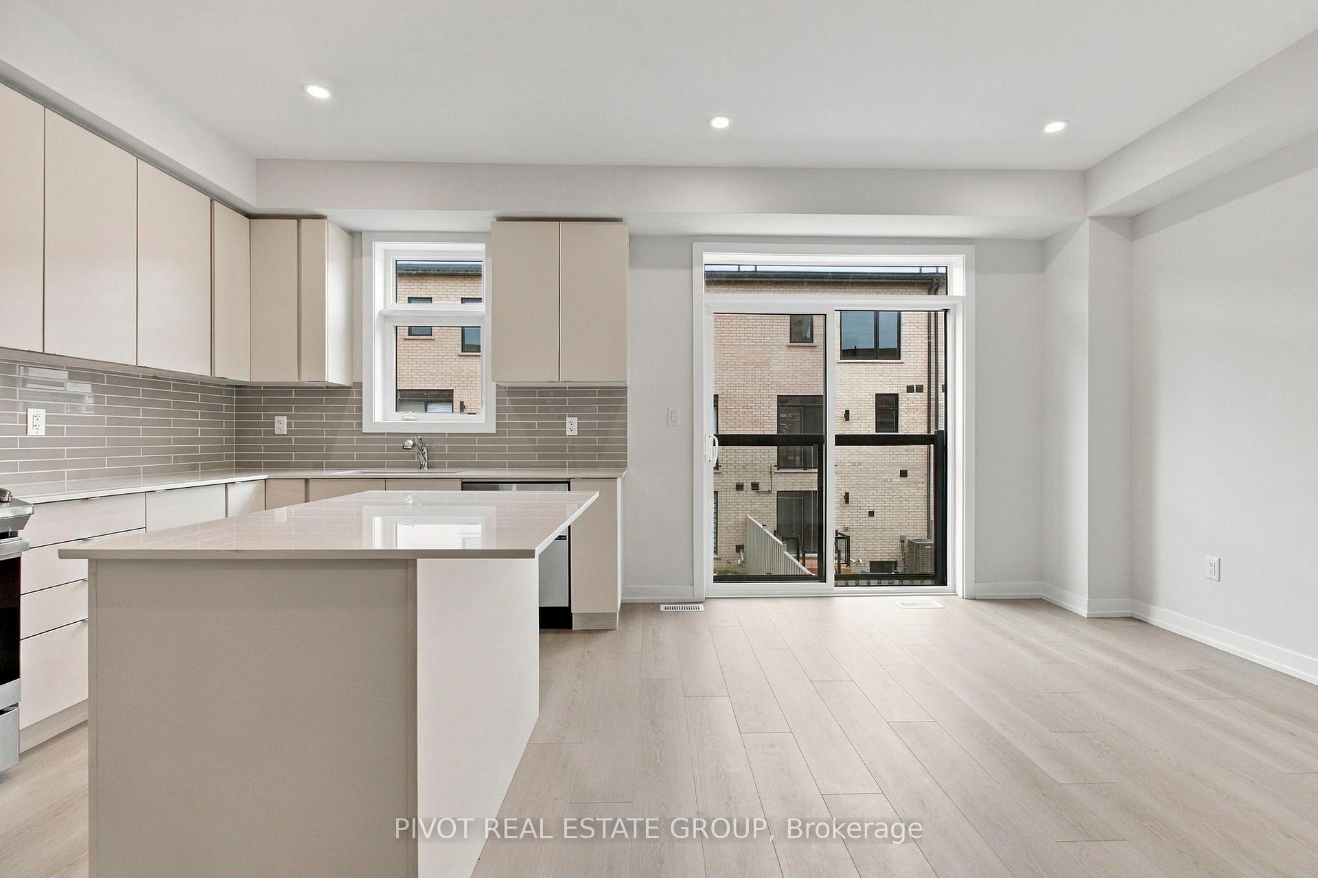Photo 11 of 136 Danielle Moore Circle, Scarborough, Bendale — HOMEH