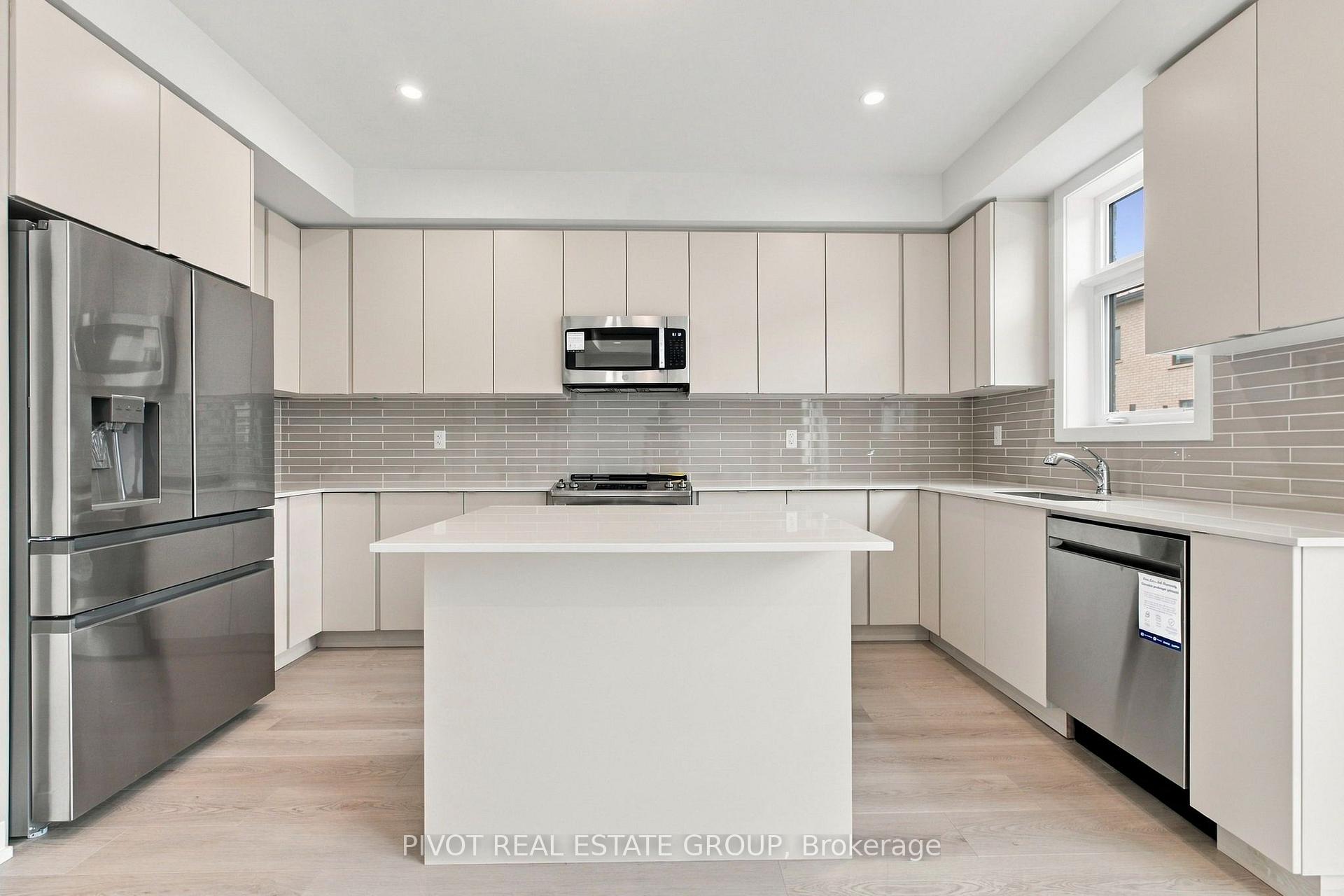 Photo 14 of 136 Danielle Moore Circle, Scarborough, Bendale — HOMEH