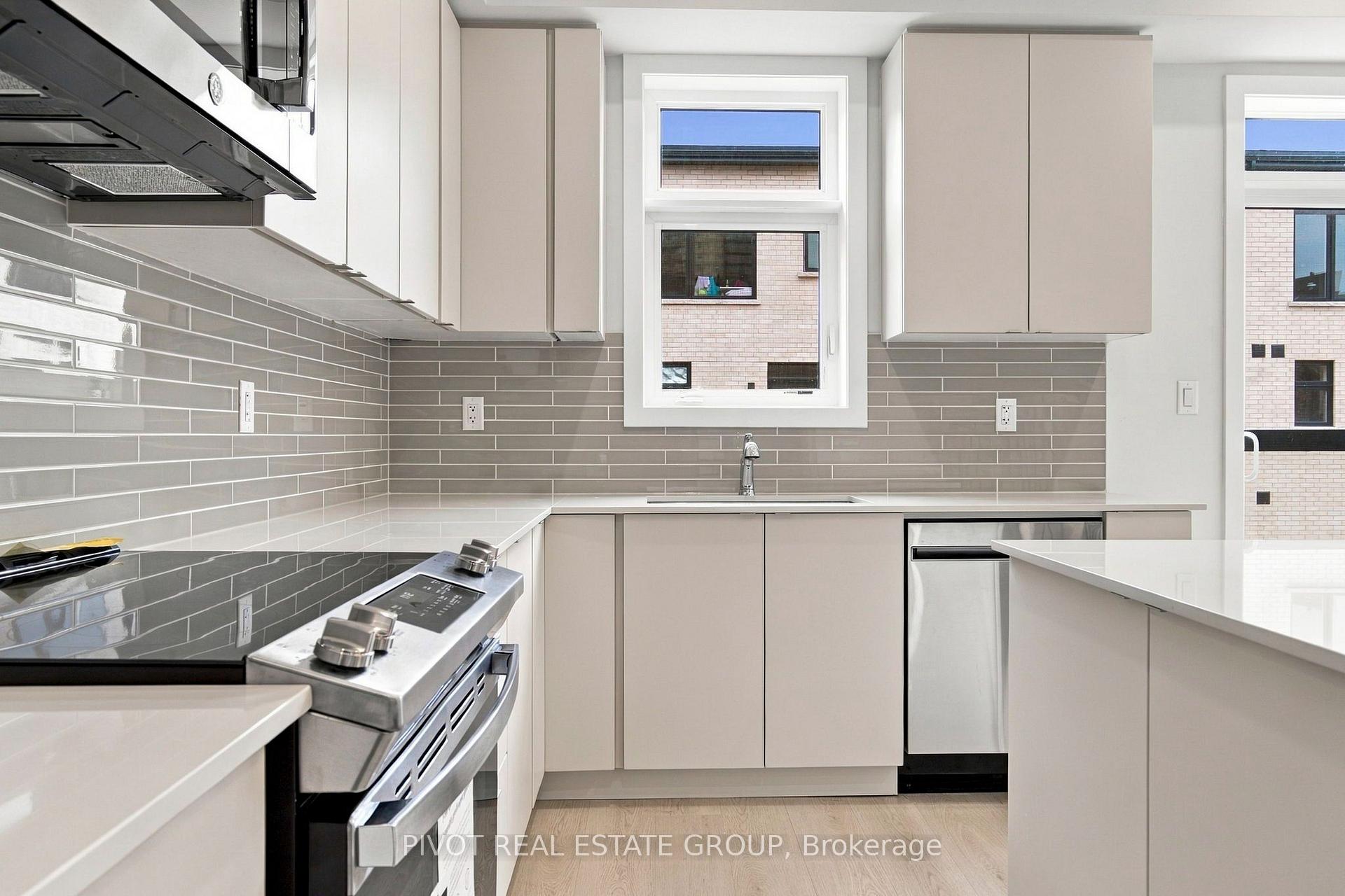 Photo 16 of 136 Danielle Moore Circle, Scarborough, Bendale — HOMEH