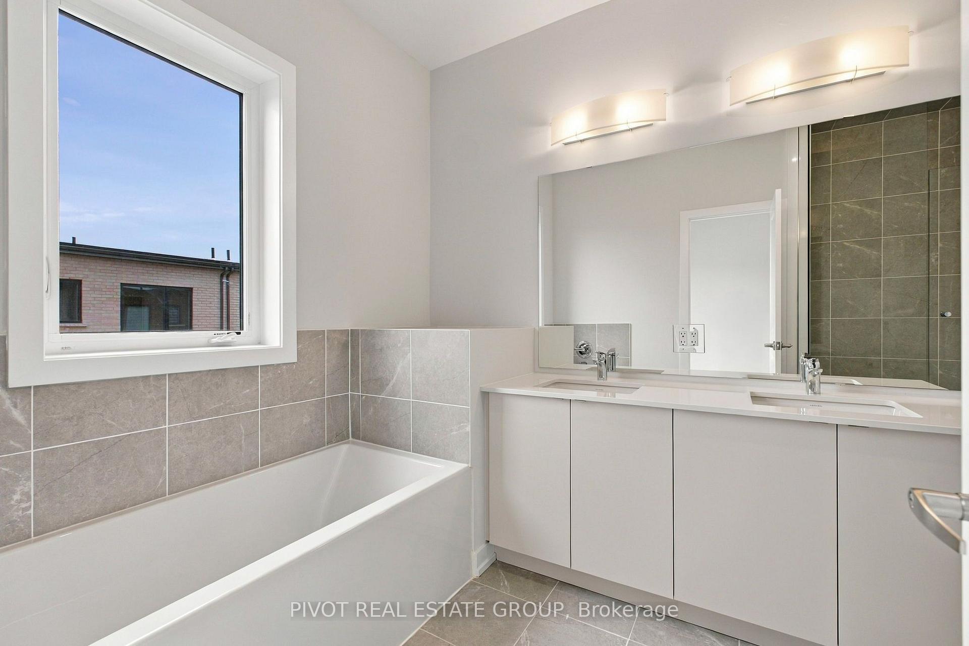 Photo 23 of 136 Danielle Moore Circle, Scarborough, Bendale — HOMEH