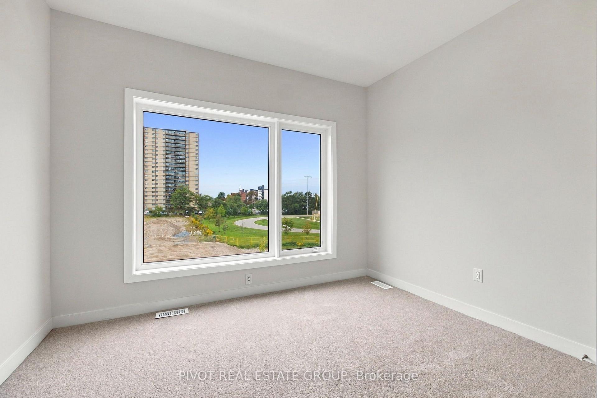 Photo 28 of 136 Danielle Moore Circle, Scarborough, Bendale — HOMEH