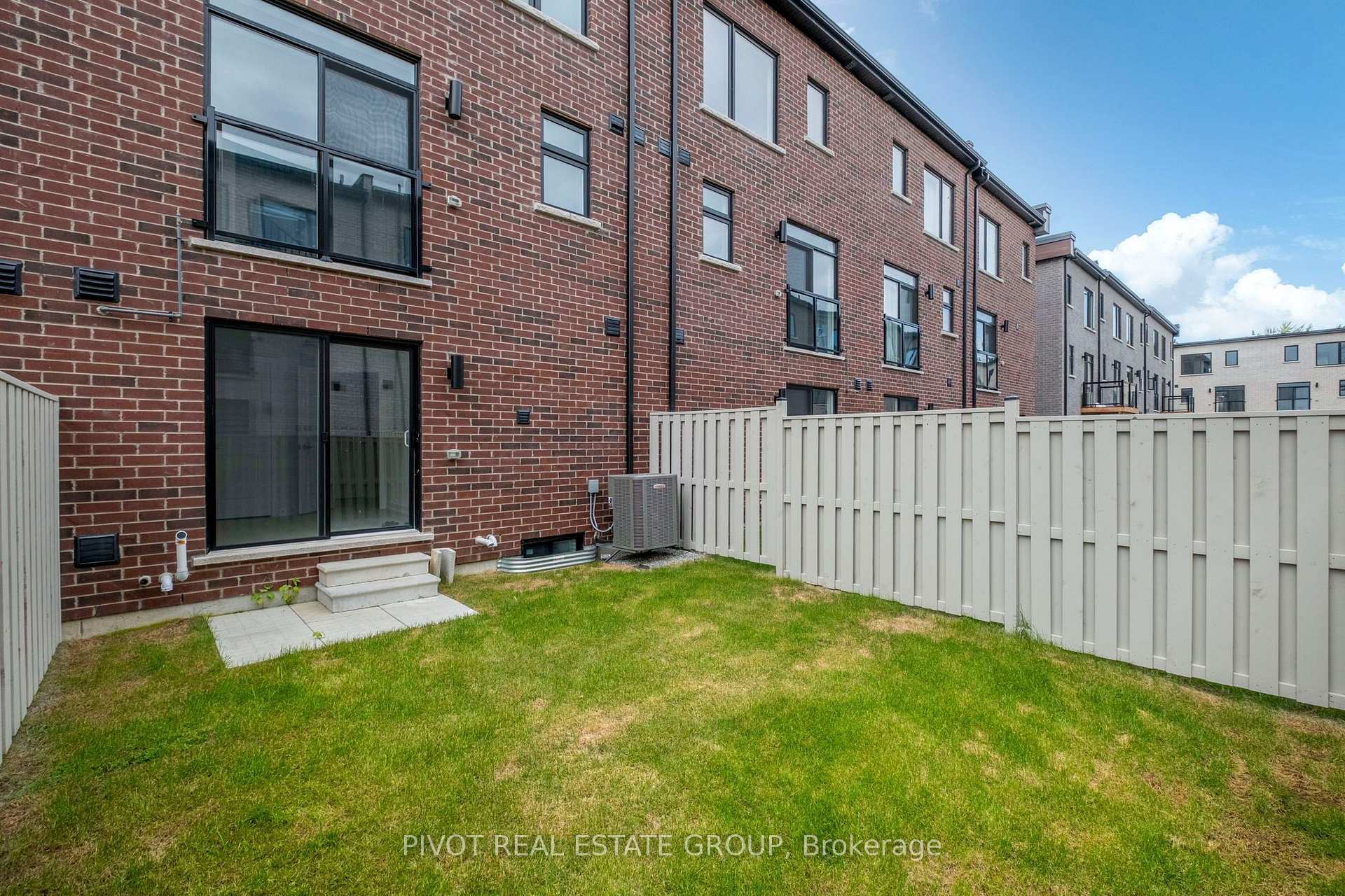 Photo 50 of 136 Danielle Moore Circle, Scarborough, Bendale — HOMEH