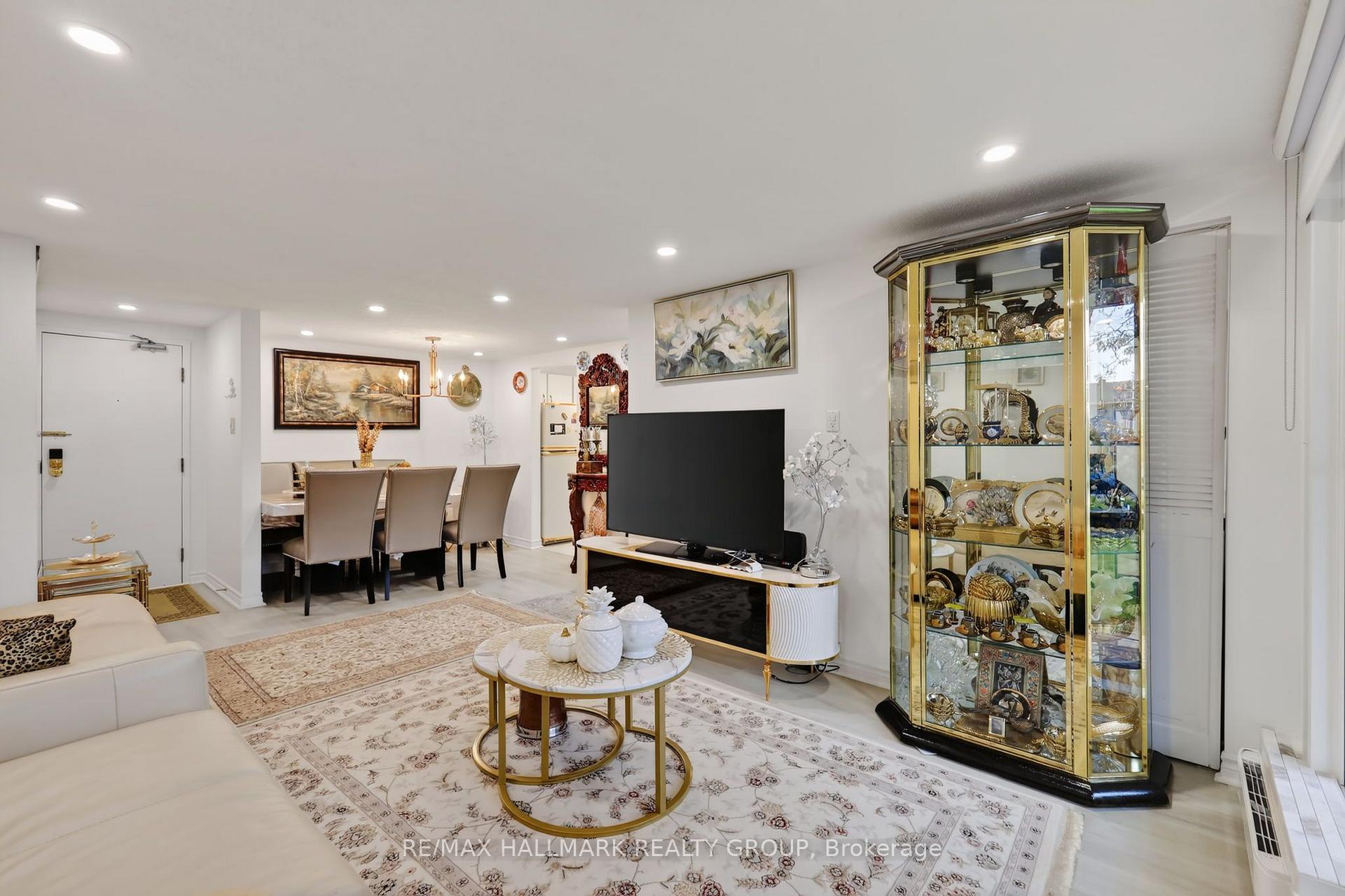 Photo 12 of Unit 102, 6532 Bilberry Drive, Ottawa, Orleans Wood — HOMEH