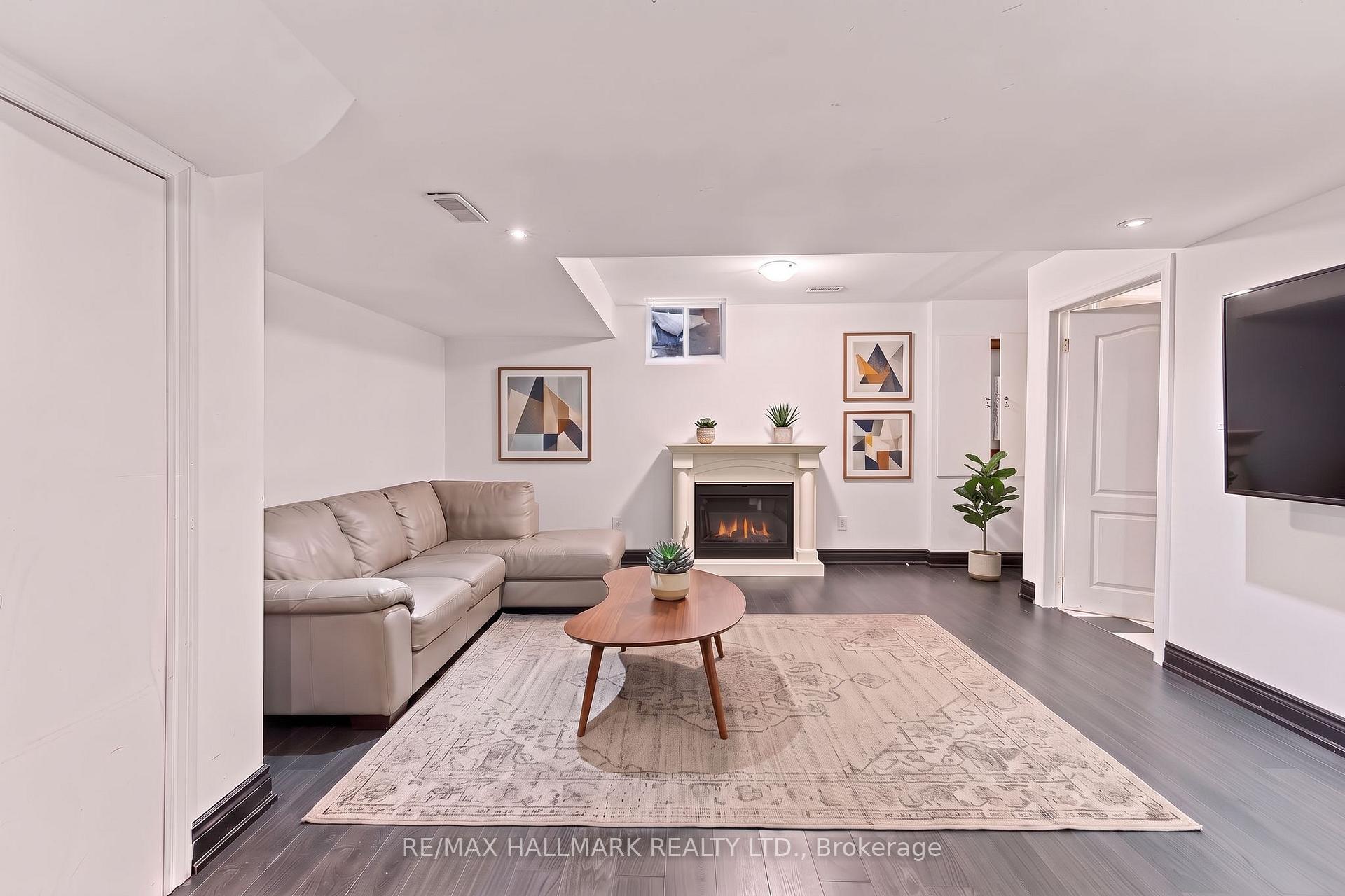 Photo 33 of 19 Durango Drive, Brampton, Credit Valley — HOMEH
