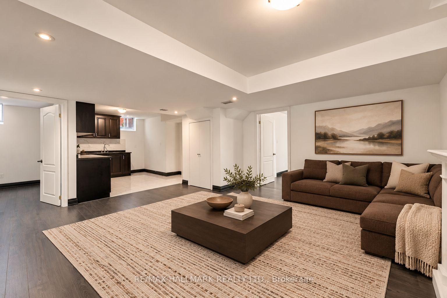 Photo 35 of 19 Durango Drive, Brampton, Credit Valley — HOMEH