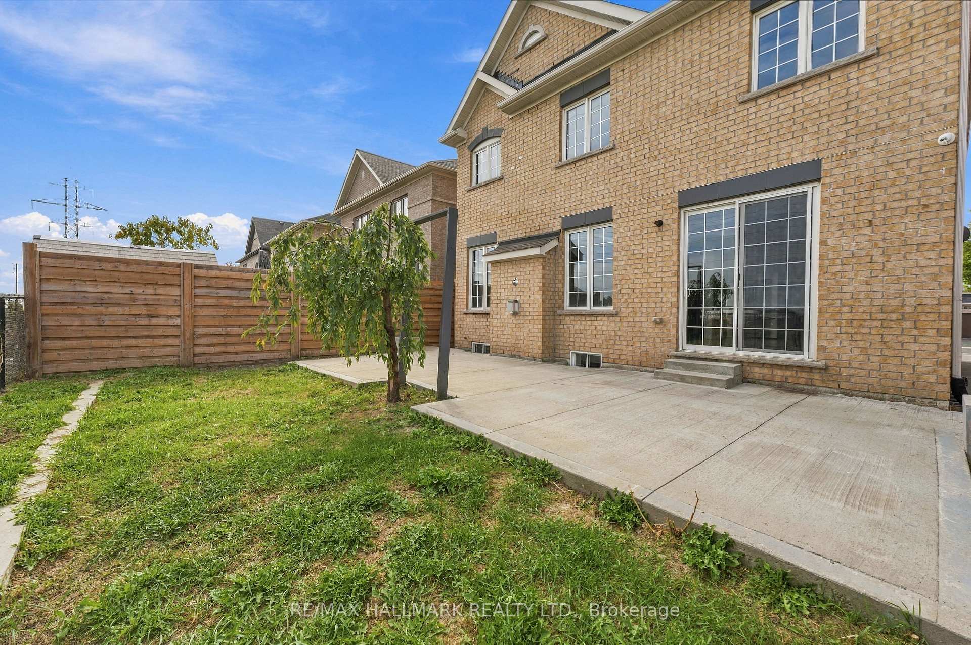 Photo 49 of 19 Durango Drive, Brampton, Credit Valley — HOMEH