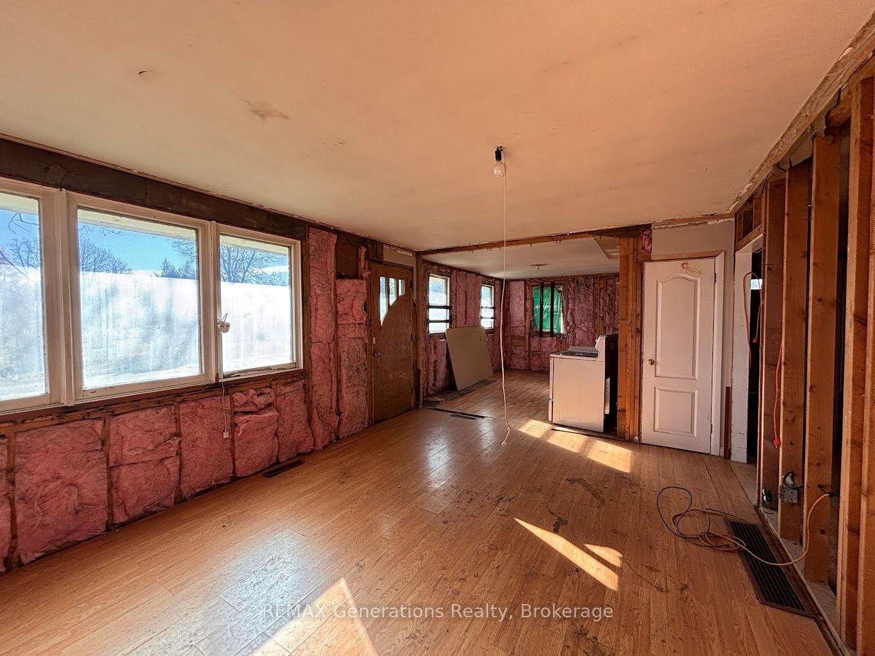 Photo 5 of 10 Adjala Avenue, Manitouwadge, TB-73 — HOMEH