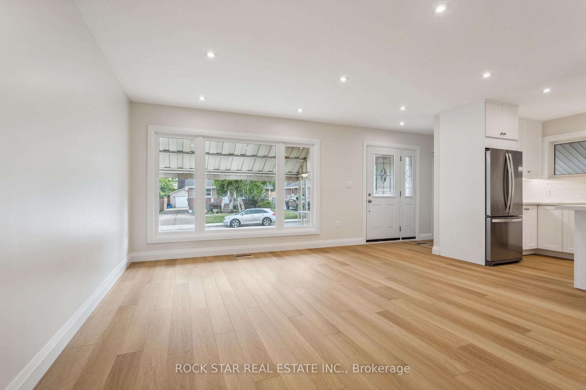 Photo 9 of Unit Main, 121 Toby Crescent, Hamilton, Huntington — HOMEH