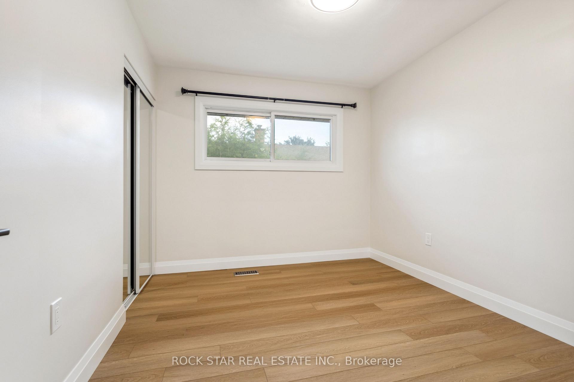 Photo 14 of Unit Main, 121 Toby Crescent, Hamilton, Huntington — HOMEH