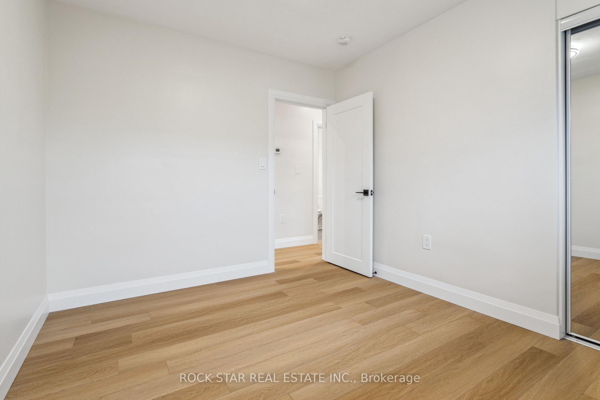 Photo 16 of Unit Main, 121 Toby Crescent, Hamilton, Huntington — HOMEH