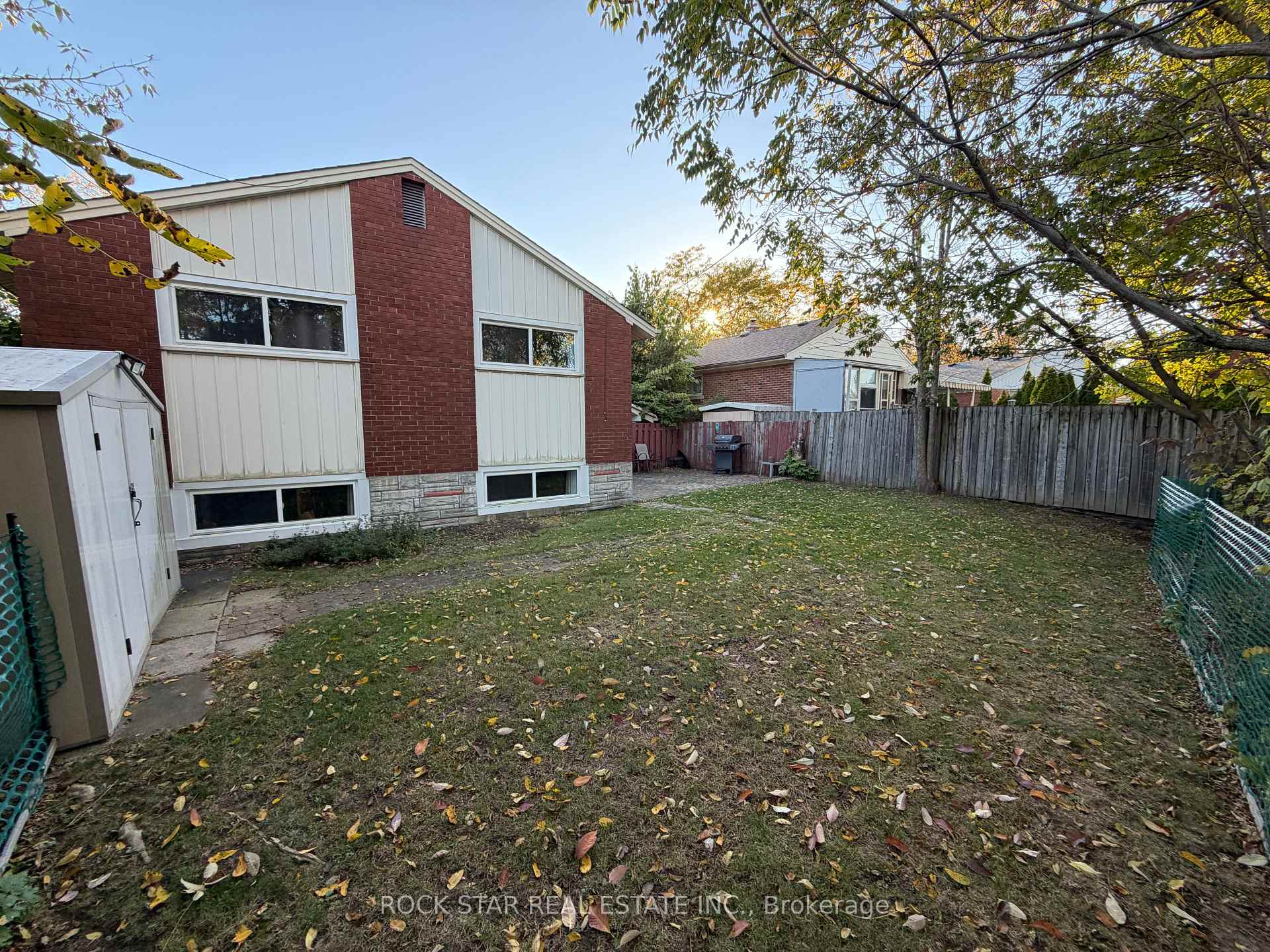 Photo 23 of Unit Main, 121 Toby Crescent, Hamilton, Huntington — HOMEH
