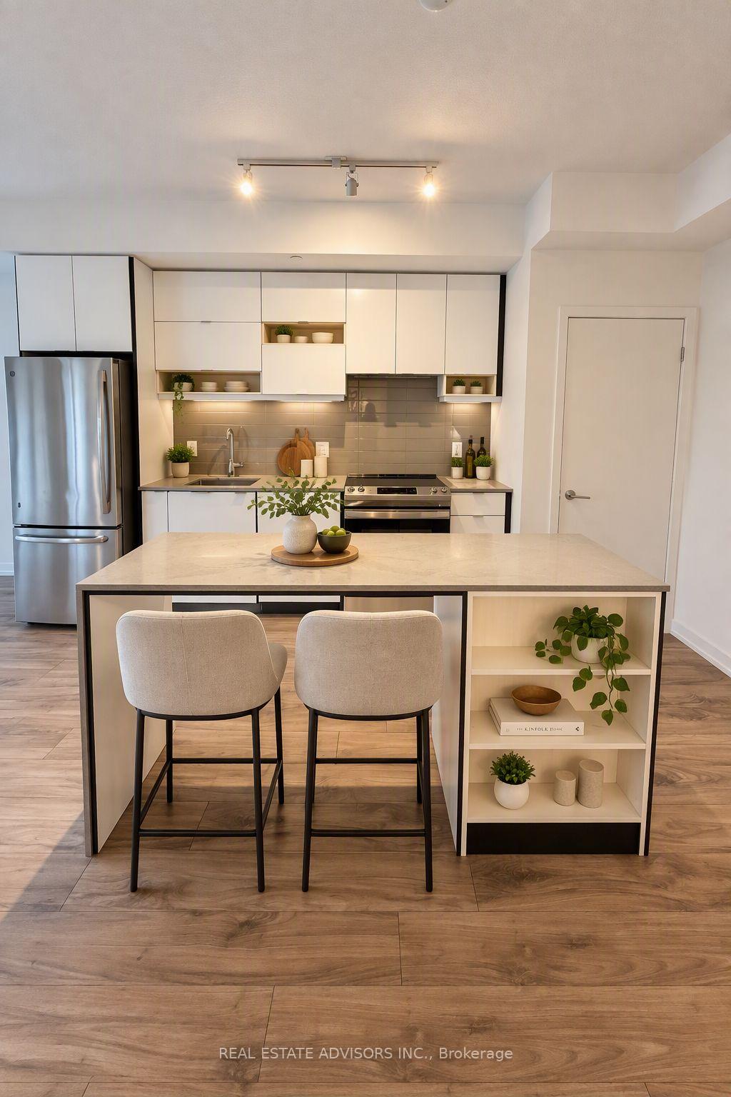 Photo 4 of Unit 1002, 4065 Confederation Parkway, Mississauga, City Centre — HOMEH