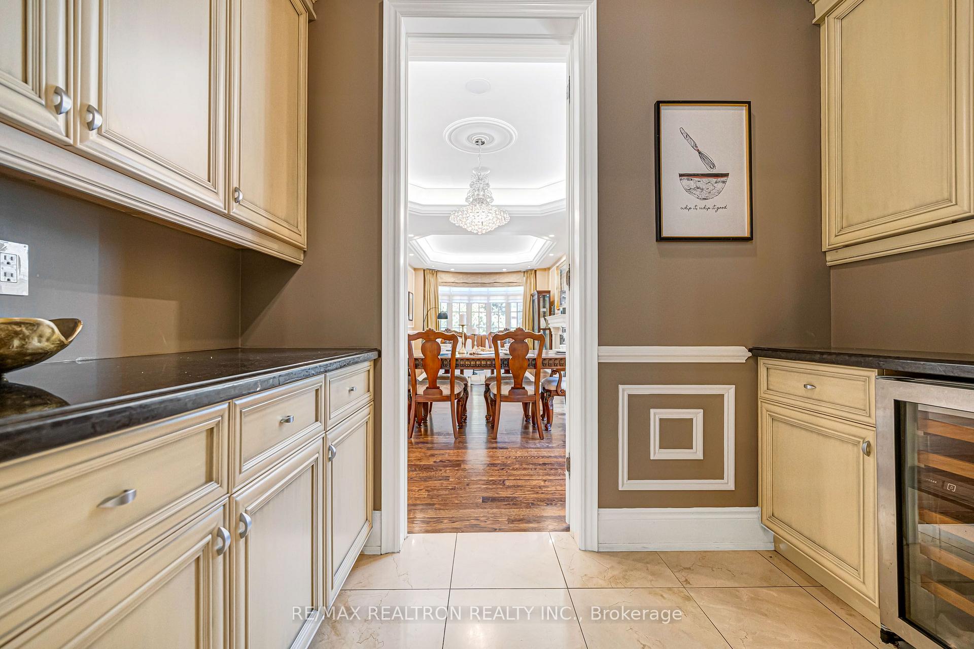 Photo 20 of 249 Holmes Avenue, North York, Willowdale East — HOMEH