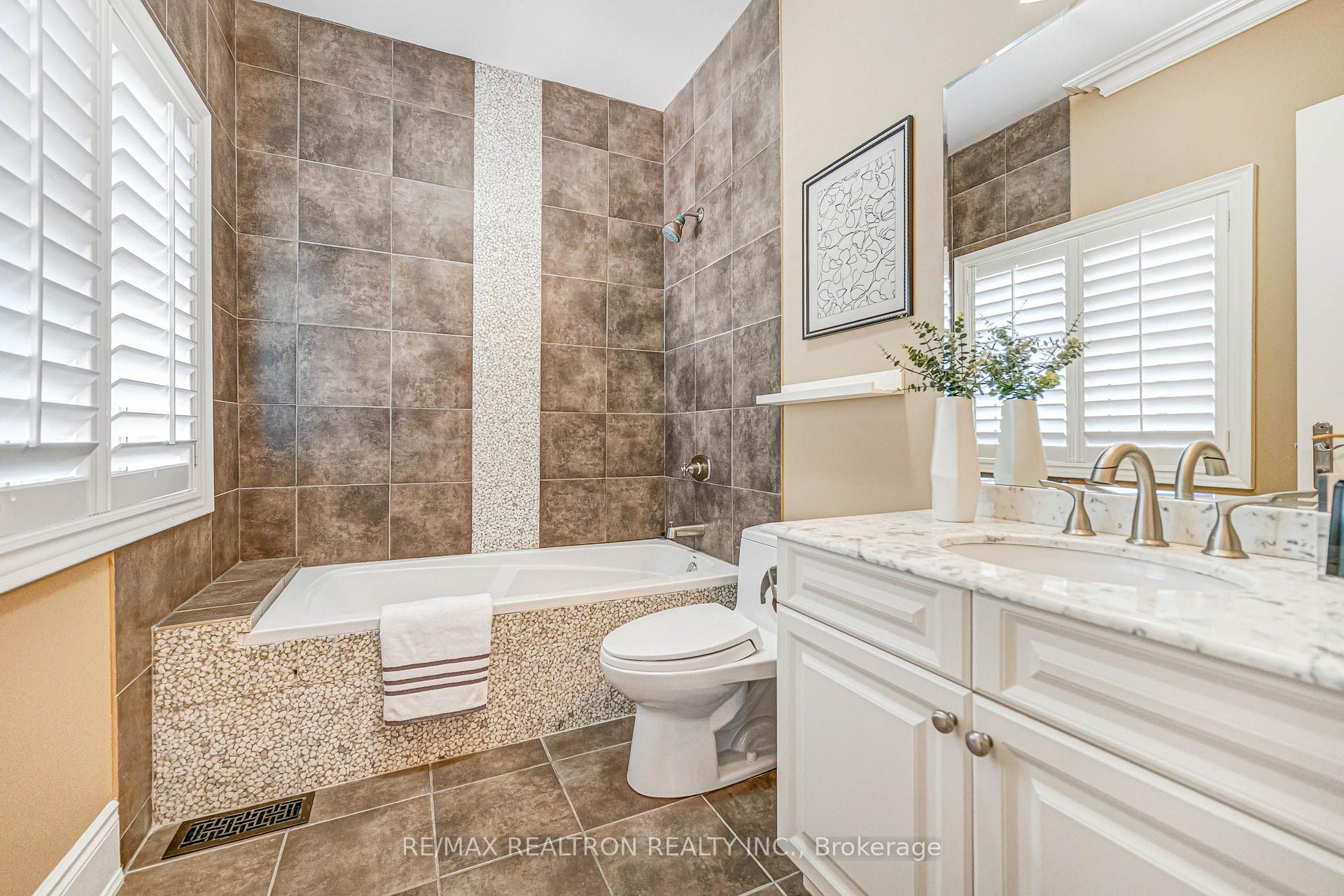 Photo 30 of 249 Holmes Avenue, North York, Willowdale East — HOMEH