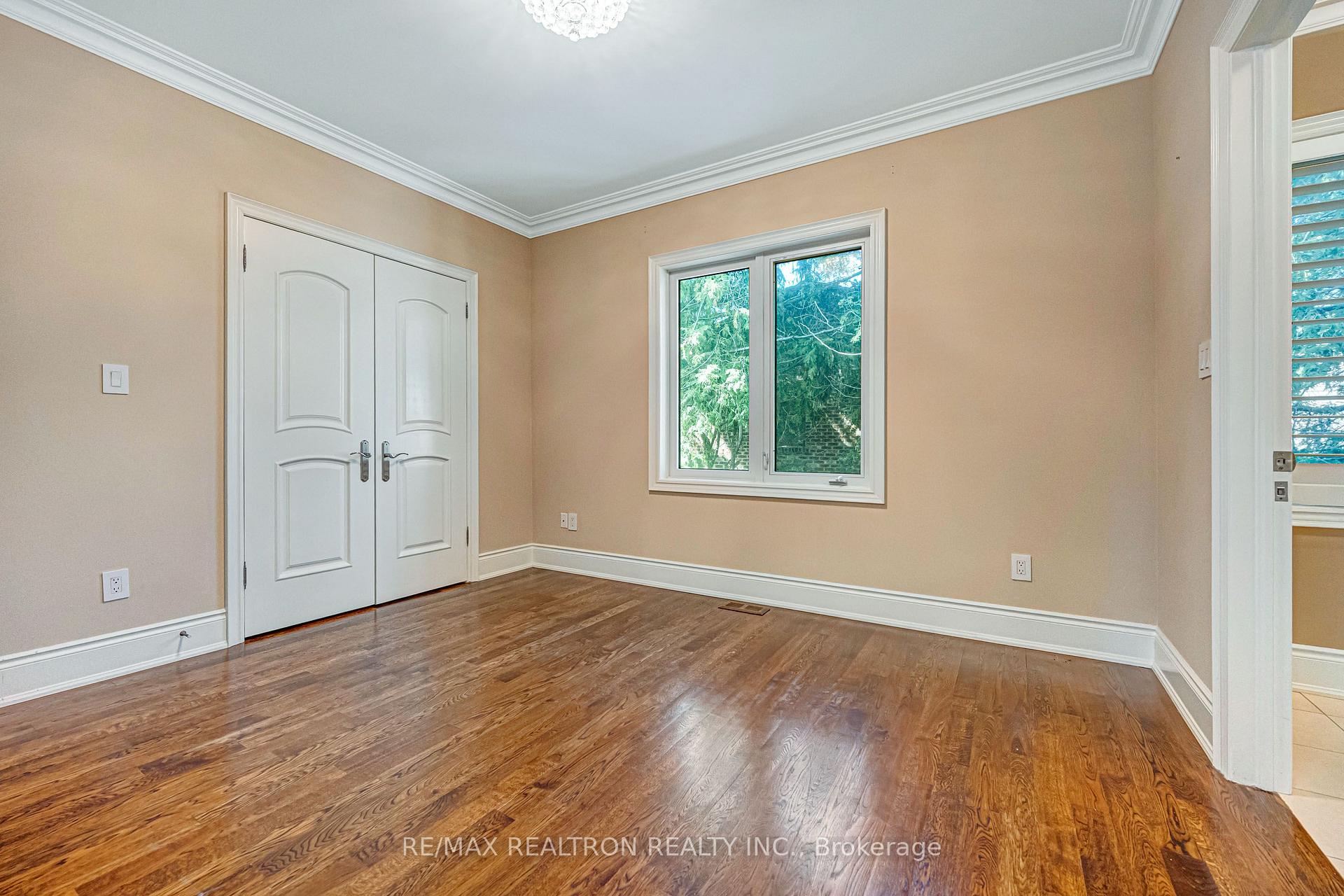 Photo 32 of 249 Holmes Avenue, North York, Willowdale East — HOMEH