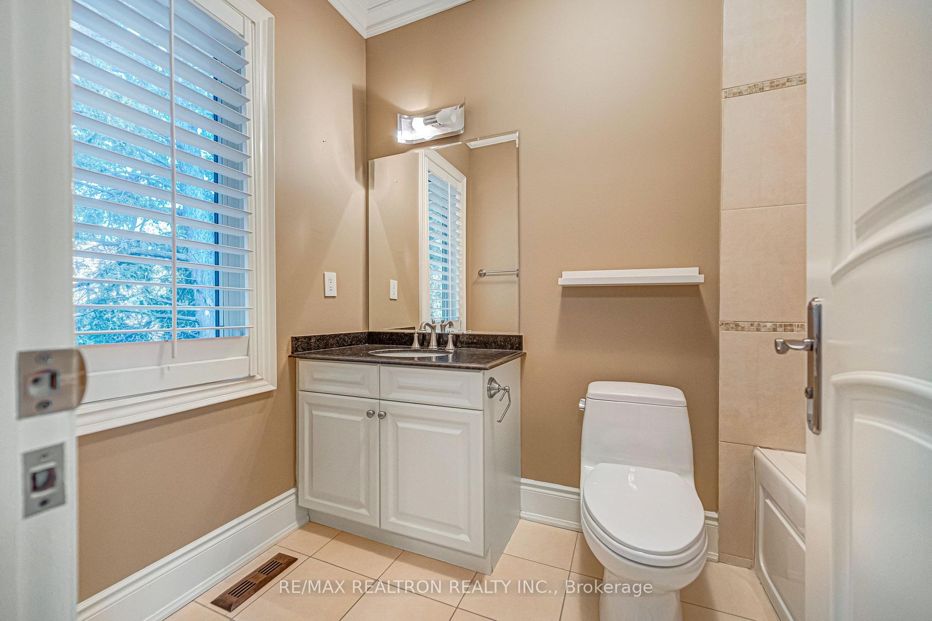 Photo 33 of 249 Holmes Avenue, North York, Willowdale East — HOMEH