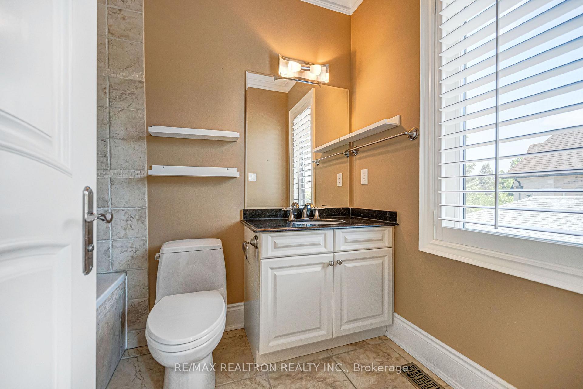 Photo 35 of 249 Holmes Avenue, North York, Willowdale East — HOMEH