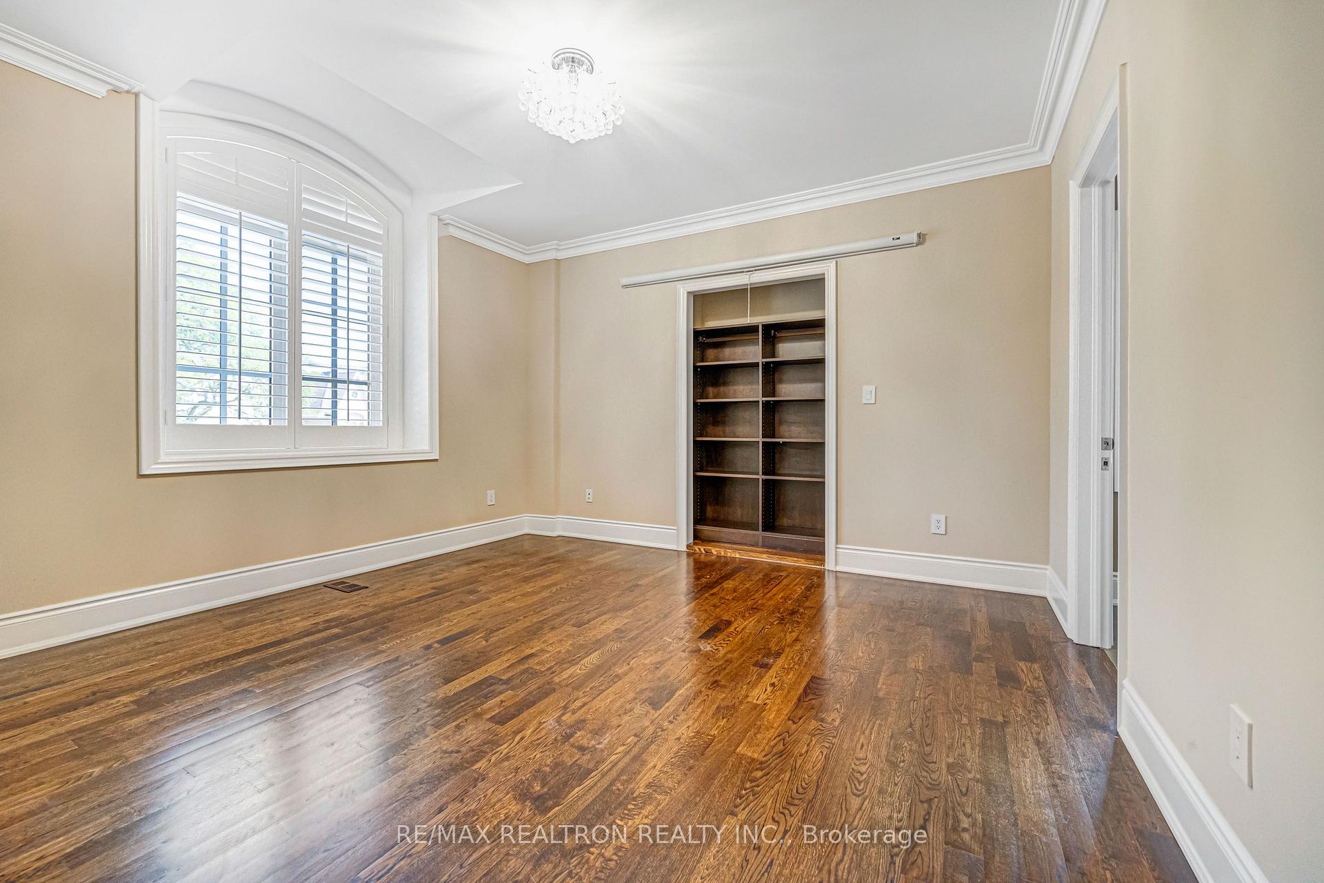 Photo 36 of 249 Holmes Avenue, North York, Willowdale East — HOMEH