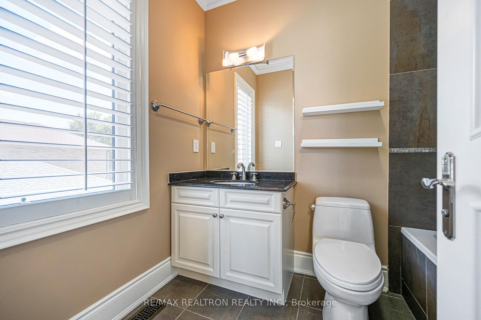 Photo 37 of 249 Holmes Avenue, North York, Willowdale East — HOMEH