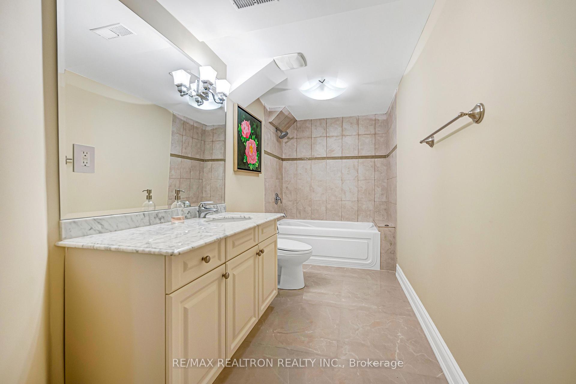 Photo 41 of 249 Holmes Avenue, North York, Willowdale East — HOMEH