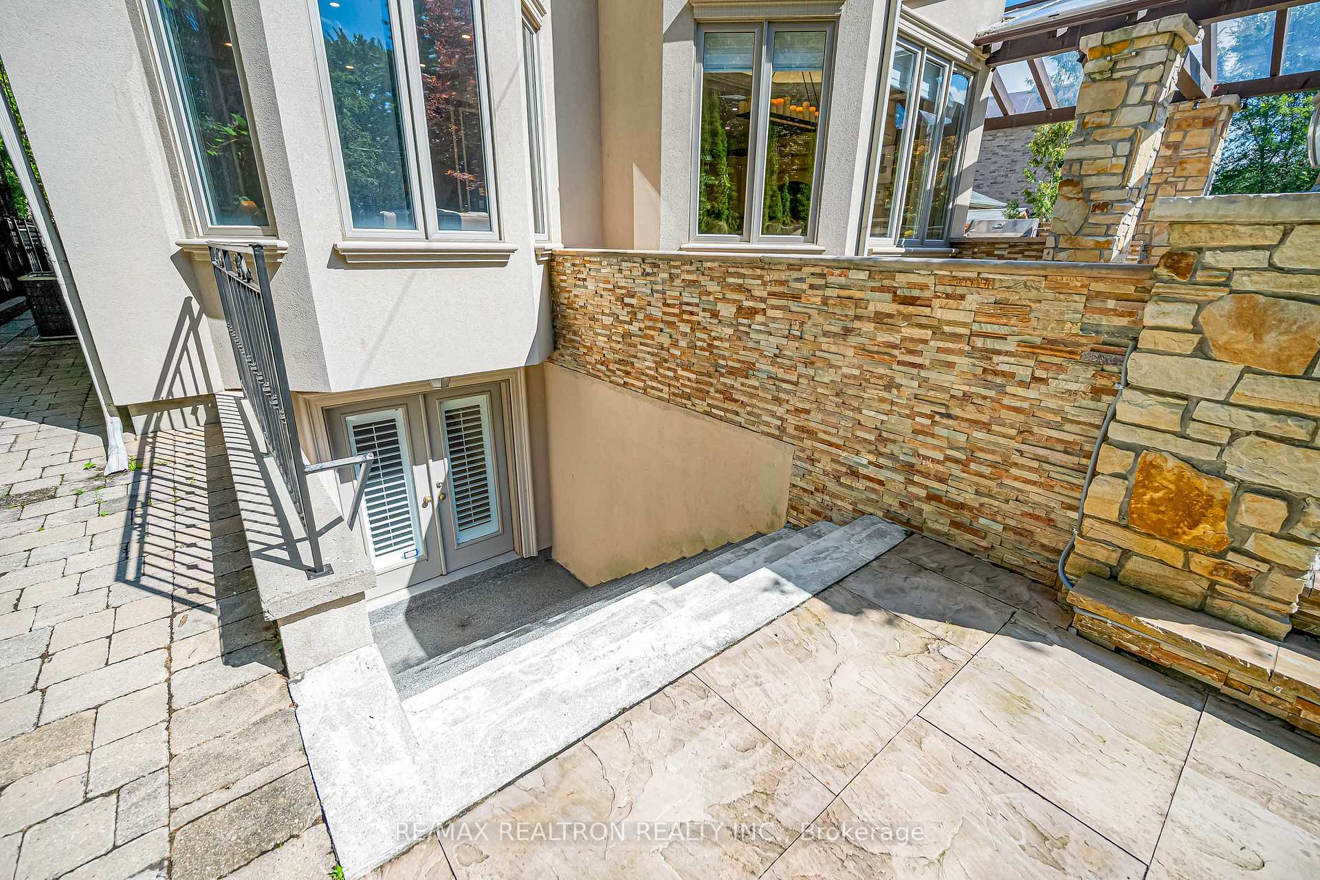 Photo 46 of 249 Holmes Avenue, North York, Willowdale East — HOMEH