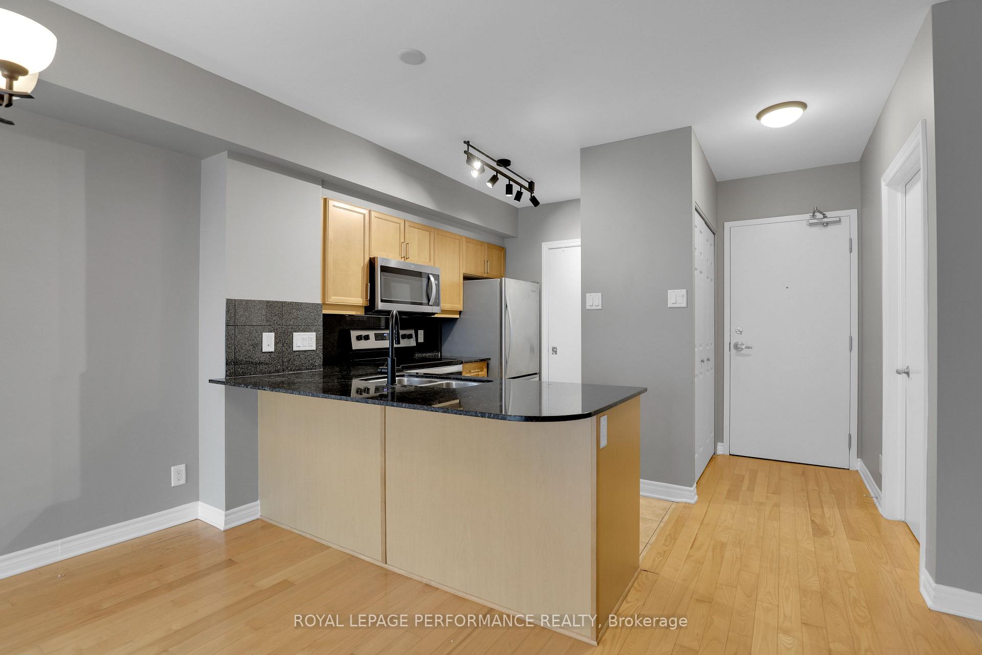 Photo 6 of Unit 1402, 445 Laurier Avenue W, Ottawa, Ottawa Centre — HOMEH