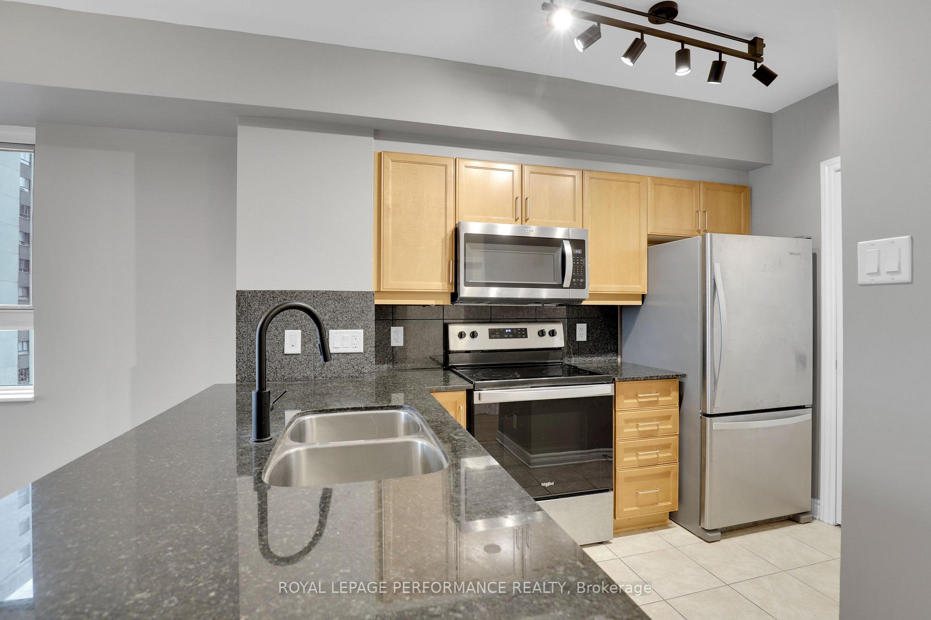 Photo 7 of Unit 1402, 445 Laurier Avenue W, Ottawa, Ottawa Centre — HOMEH