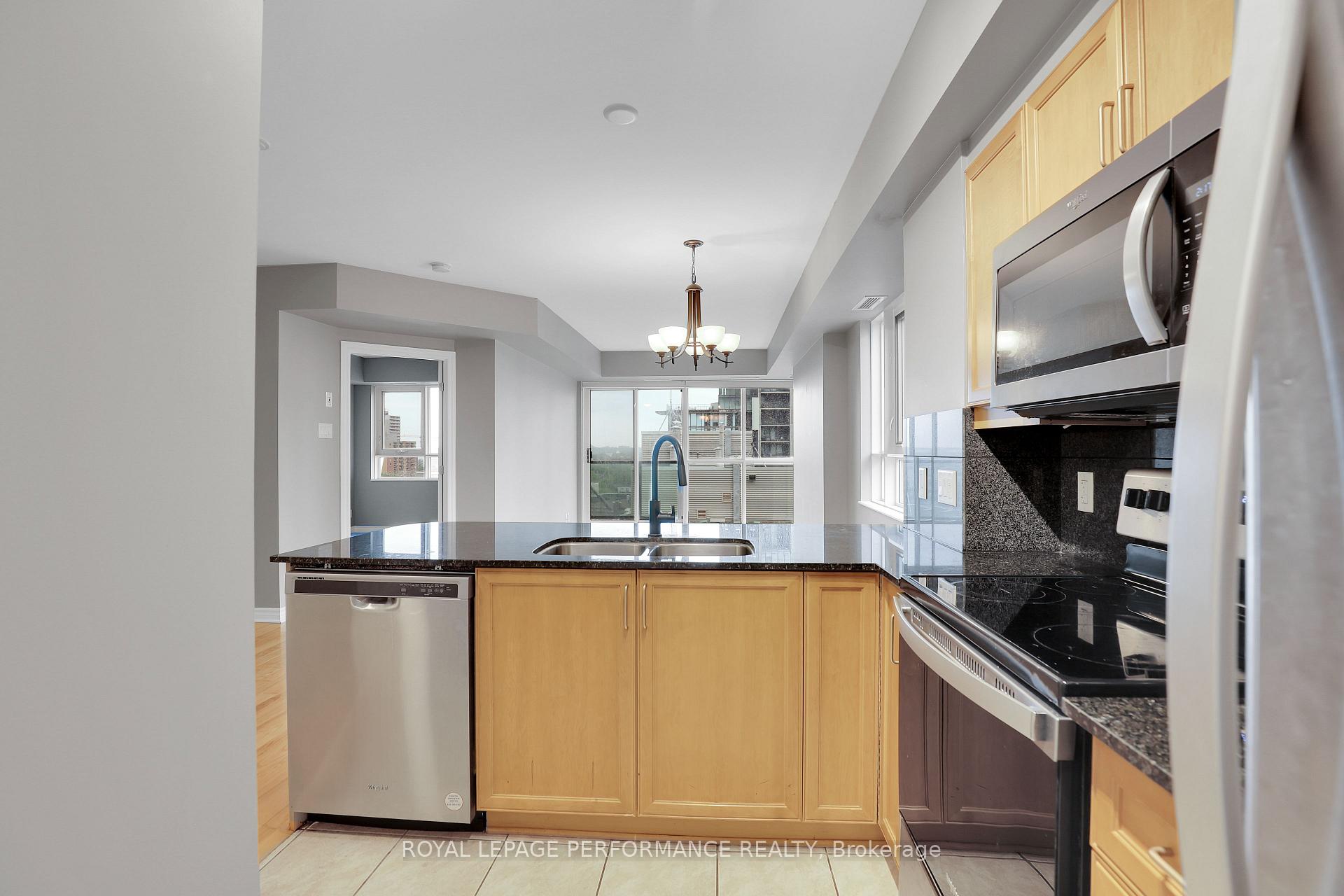Photo 8 of Unit 1402, 445 Laurier Avenue W, Ottawa, Ottawa Centre — HOMEH