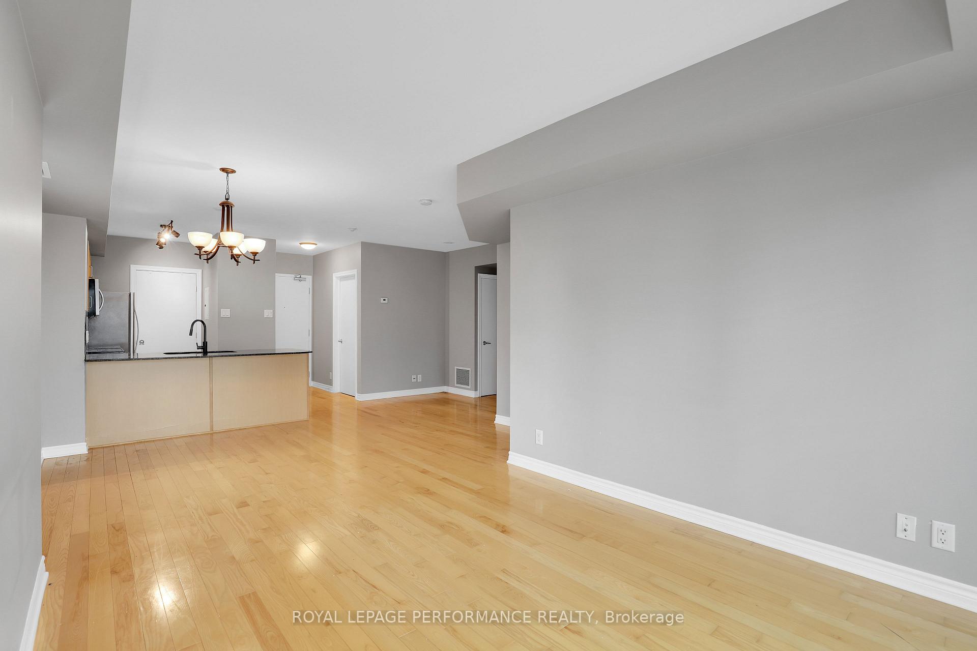 Photo 11 of Unit 1402, 445 Laurier Avenue W, Ottawa, Ottawa Centre — HOMEH