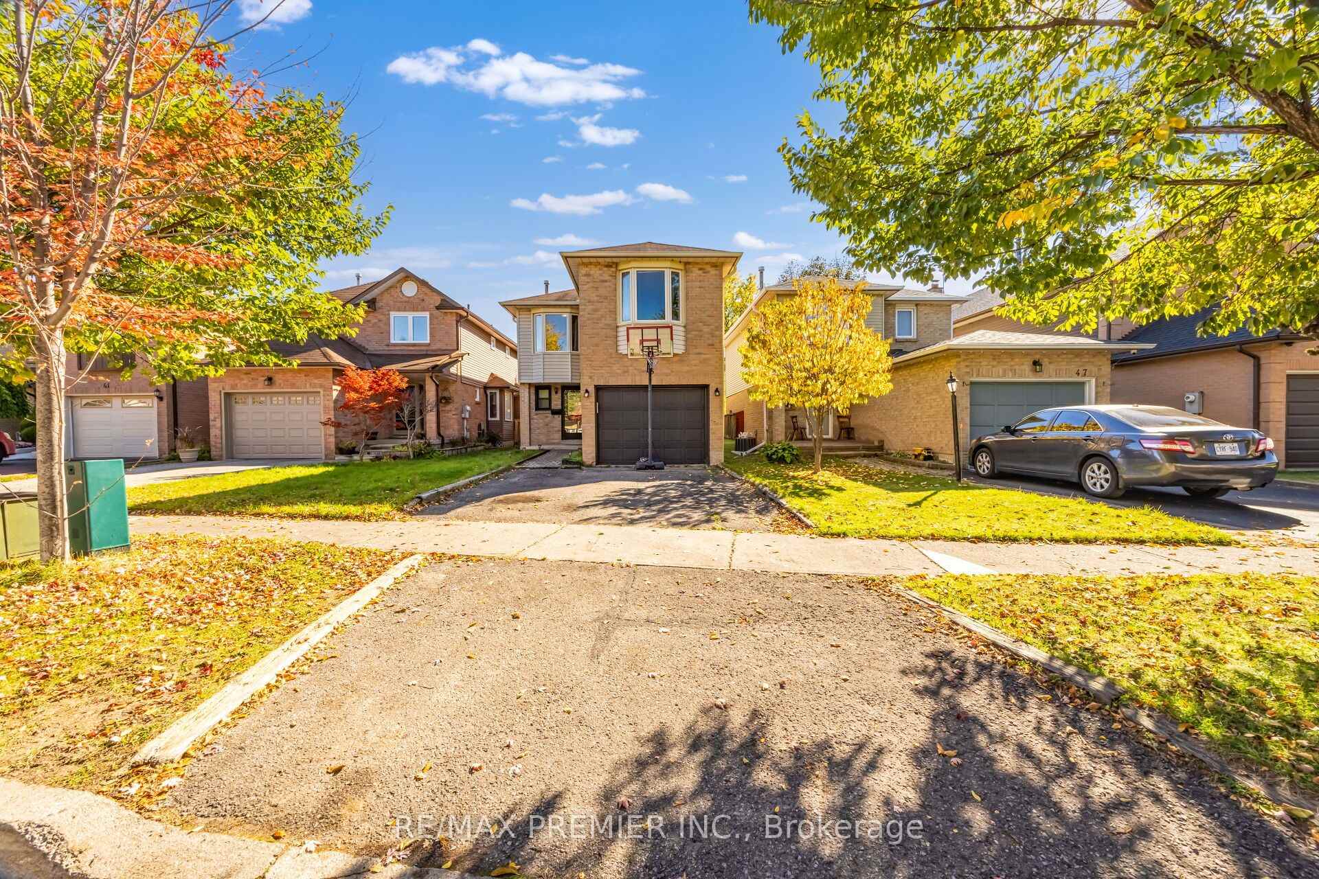 Photo 2 of 45 Rosebud Avenue, Brampton, Brampton West — HOMEH
