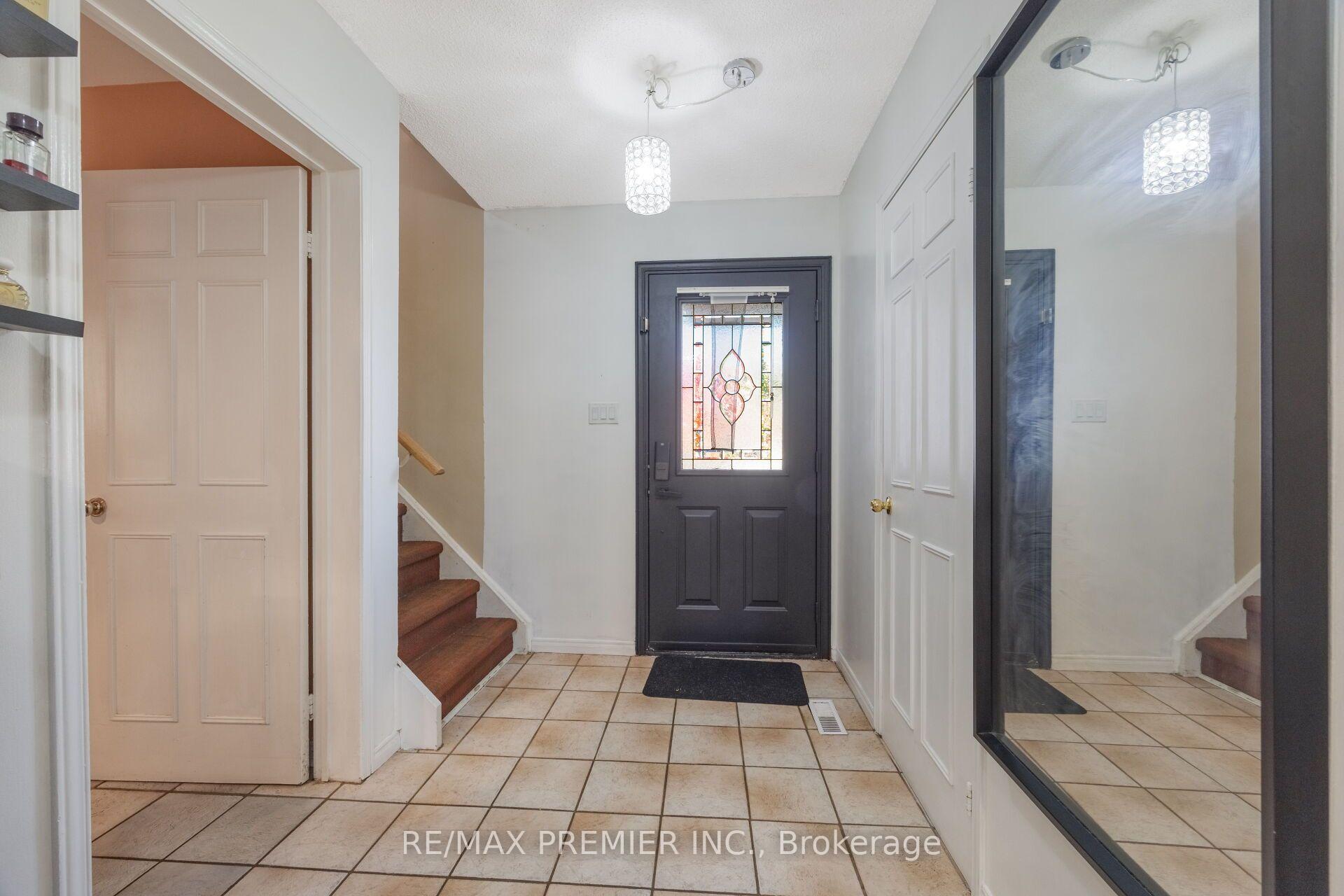 Photo 6 of 45 Rosebud Avenue, Brampton, Brampton West — HOMEH