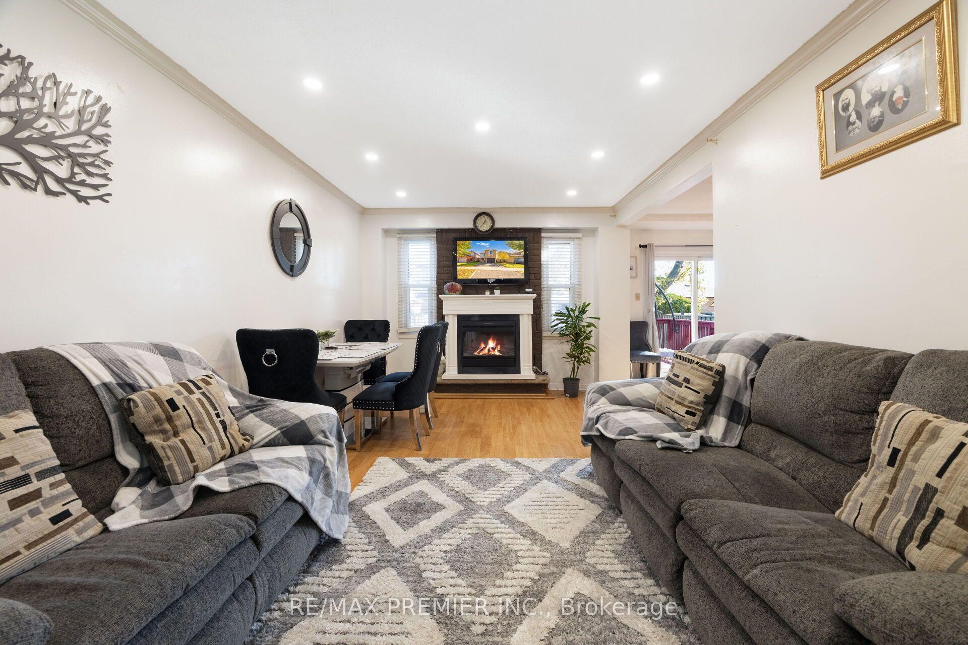 Photo 8 of 45 Rosebud Avenue, Brampton, Brampton West — HOMEH