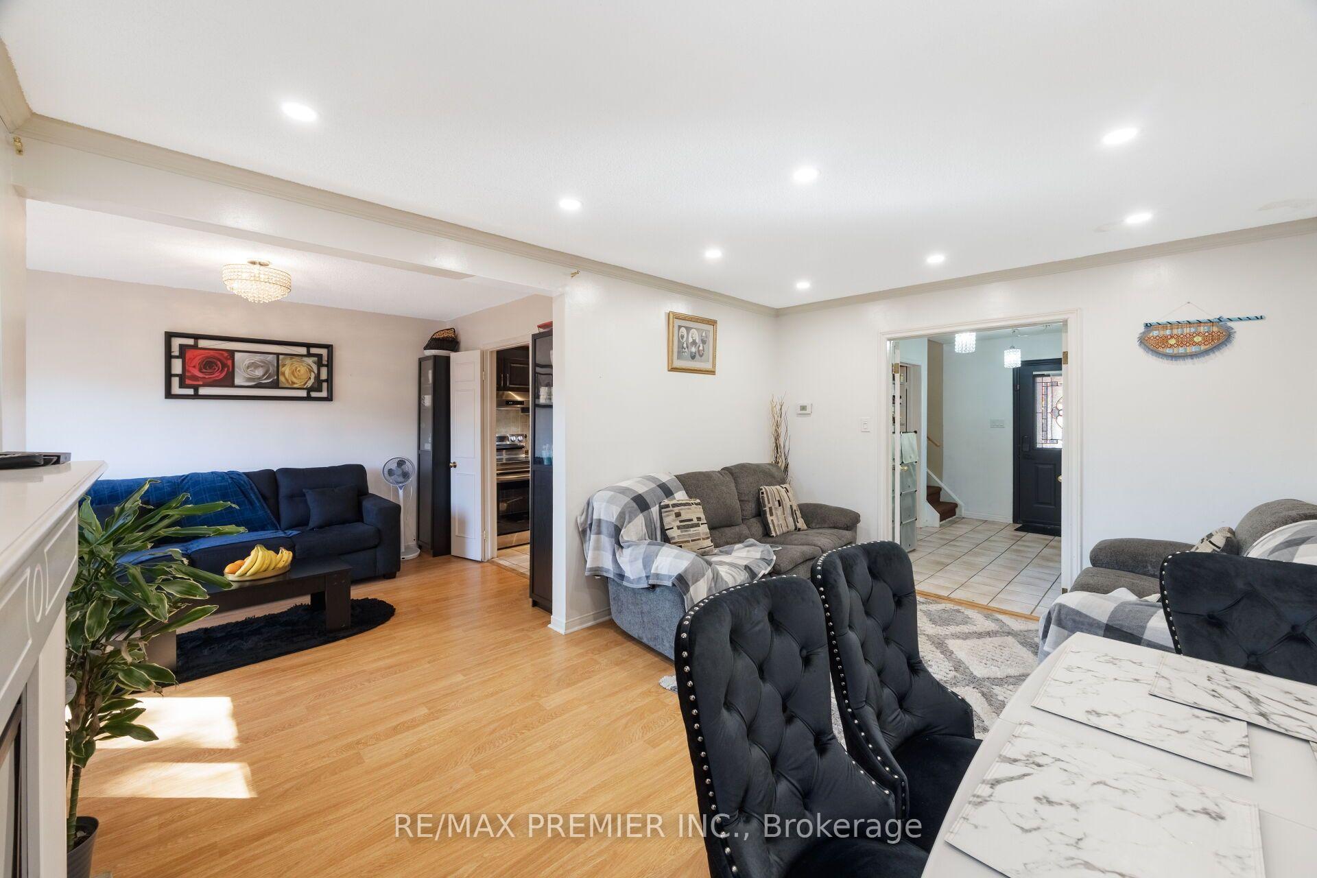 Photo 10 of 45 Rosebud Avenue, Brampton, Brampton West — HOMEH