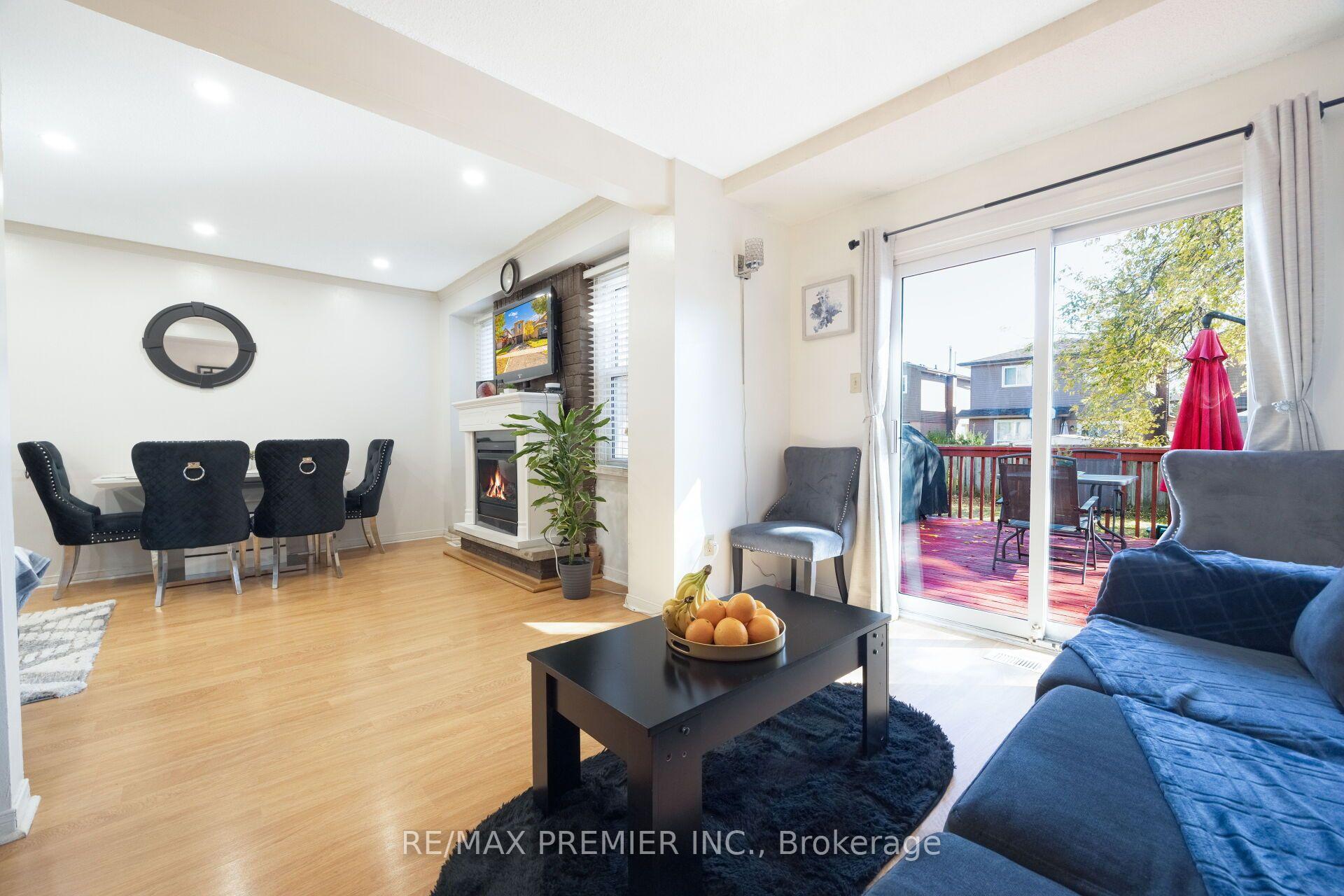 Photo 12 of 45 Rosebud Avenue, Brampton, Brampton West — HOMEH