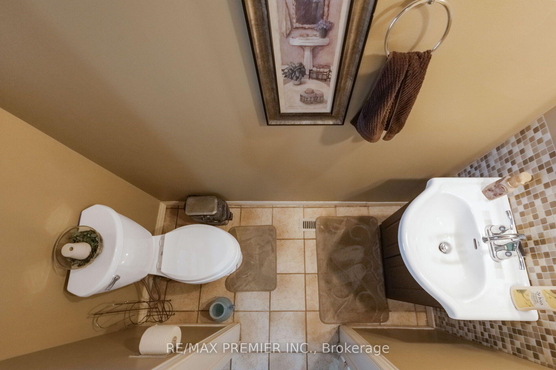 Photo 16 of 45 Rosebud Avenue, Brampton, Brampton West — HOMEH