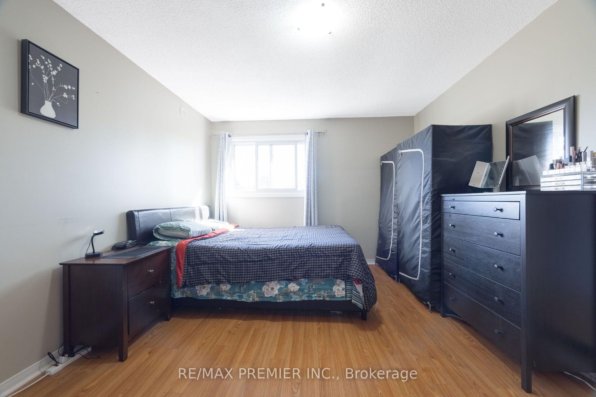 Photo 20 of 45 Rosebud Avenue, Brampton, Brampton West — HOMEH