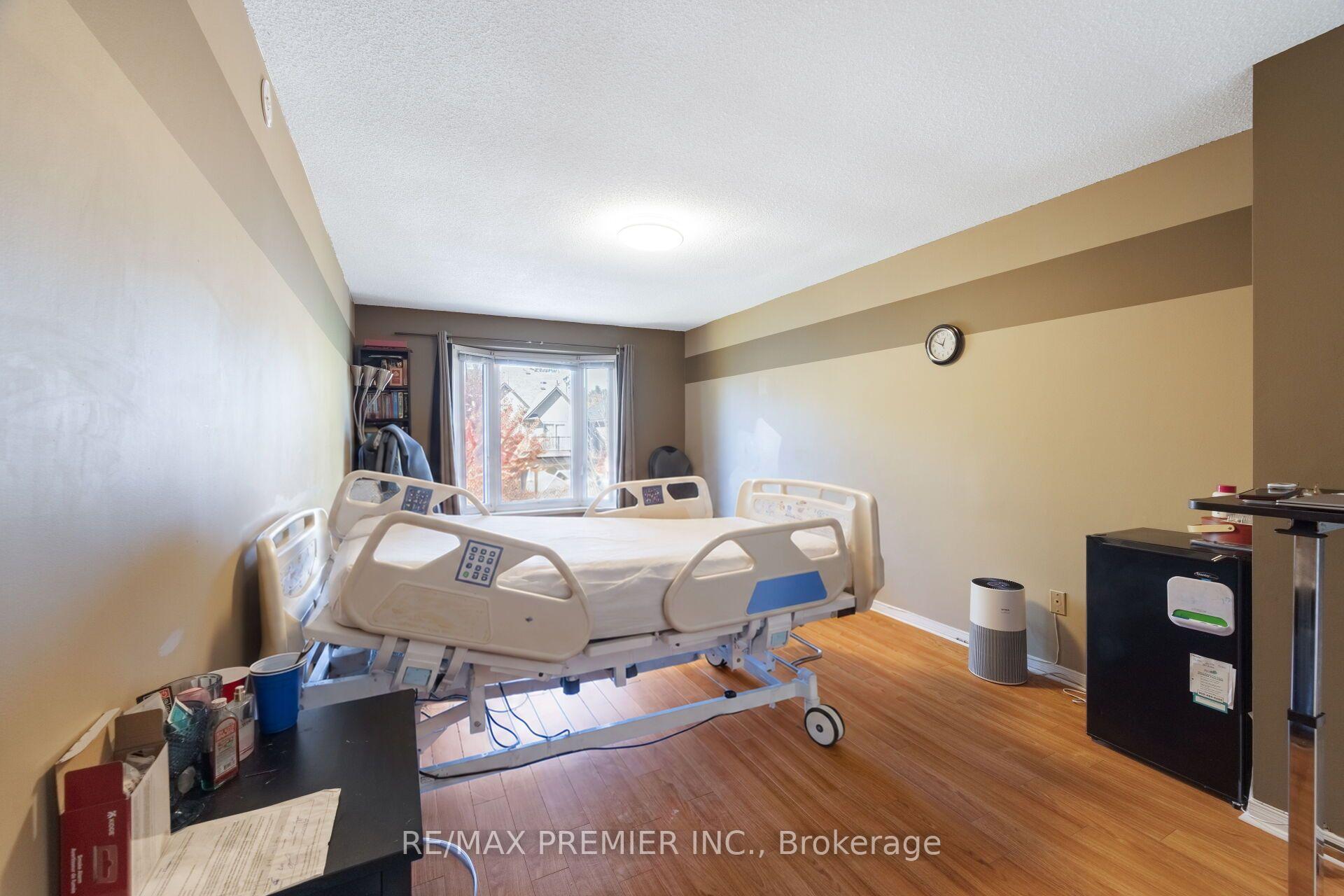 Photo 31 of 45 Rosebud Avenue, Brampton, Brampton West — HOMEH