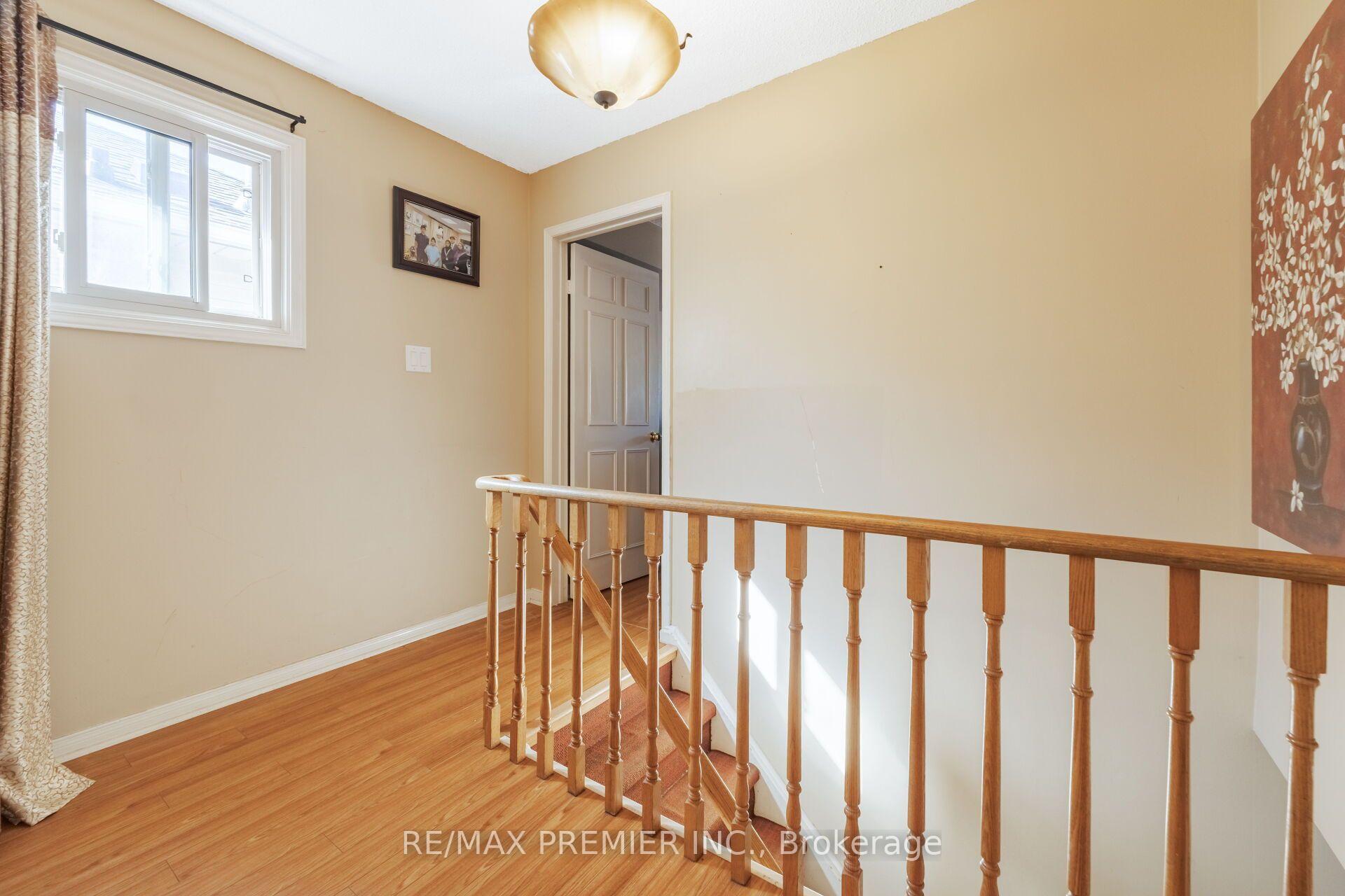 Photo 37 of 45 Rosebud Avenue, Brampton, Brampton West — HOMEH