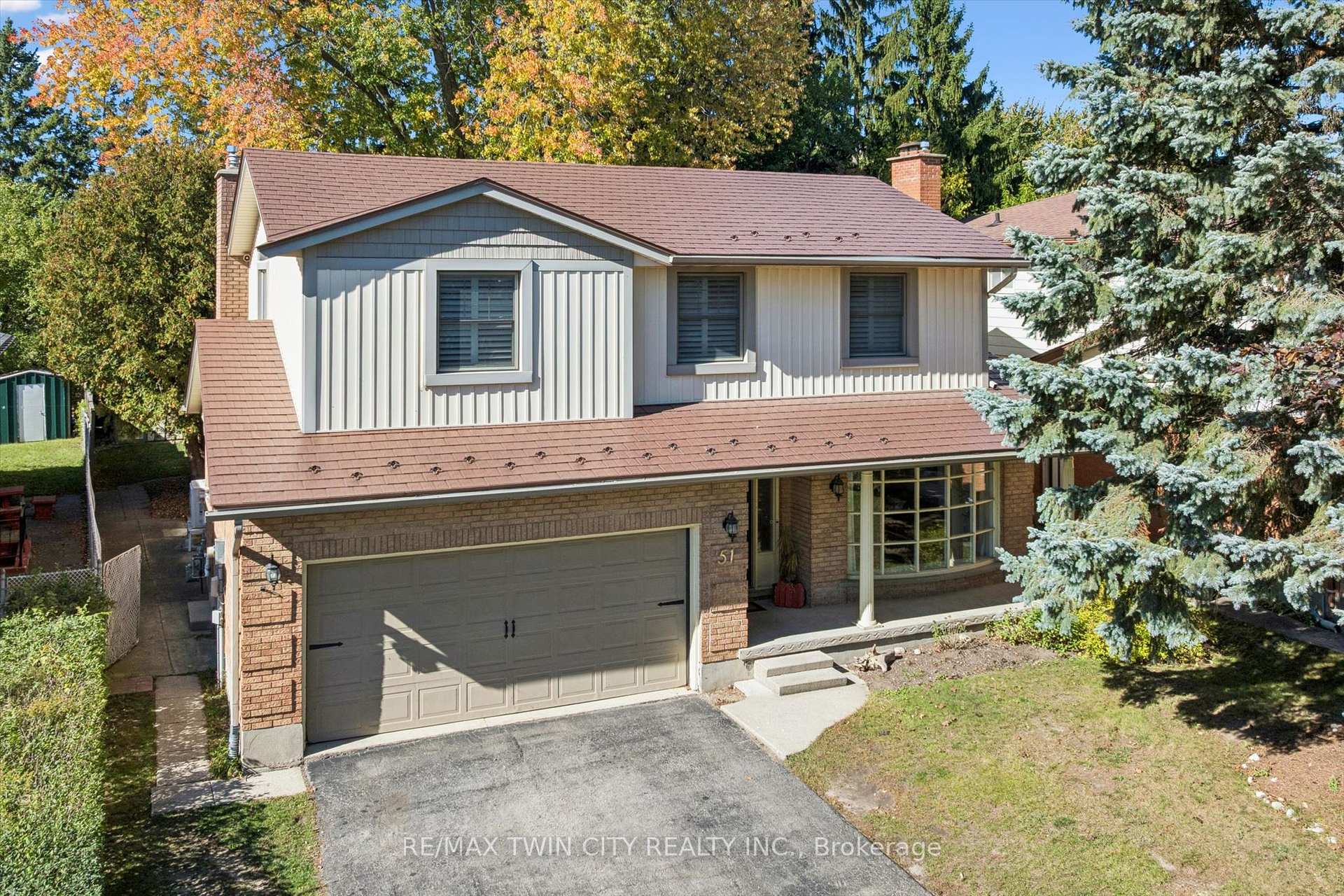 Photo 1 of 51 Cayley Court, Kitchener, Rockway — HOMEH