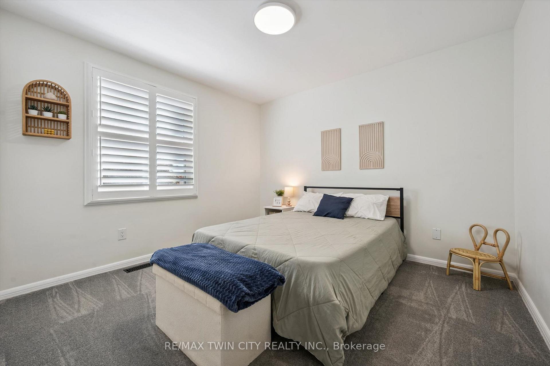 Photo 18 of 51 Cayley Court, Kitchener, Rockway — HOMEH