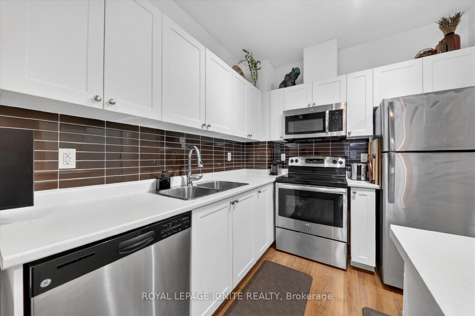 Photo 12 of Unit 116, 3560 St Clair Avenue E, Scarborough, Scarborough Village — HOMEH
