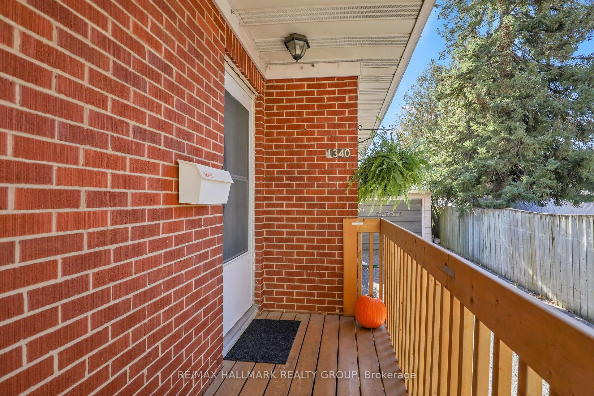 Photo 2 of 1340 Leaside Avenue, Ottawa, Carlington — HOMEH