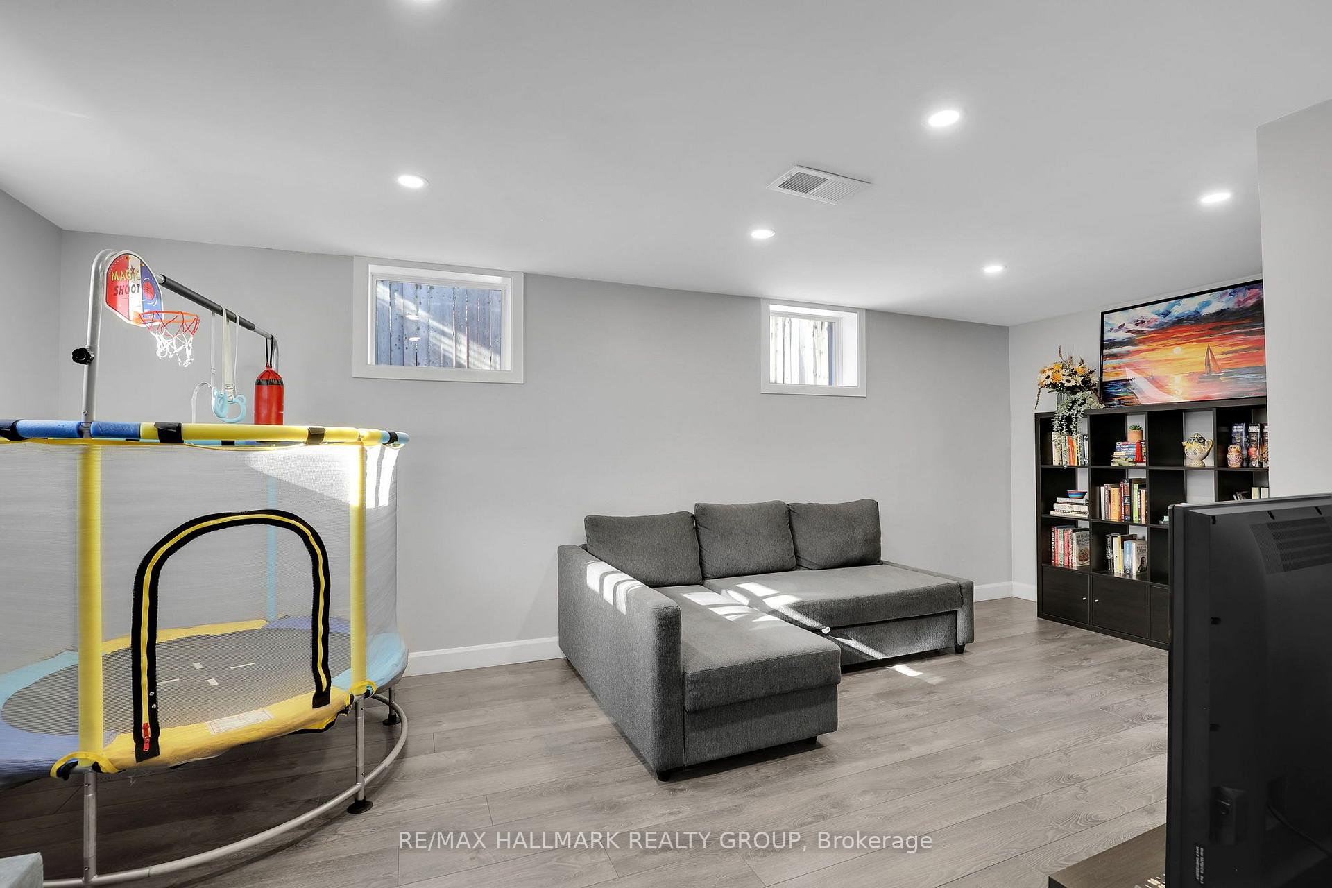 Photo 18 of 1340 Leaside Avenue, Ottawa, Carlington — HOMEH