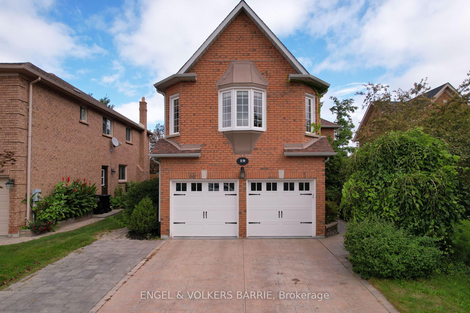 Photo of 19 Grand Forest Drive