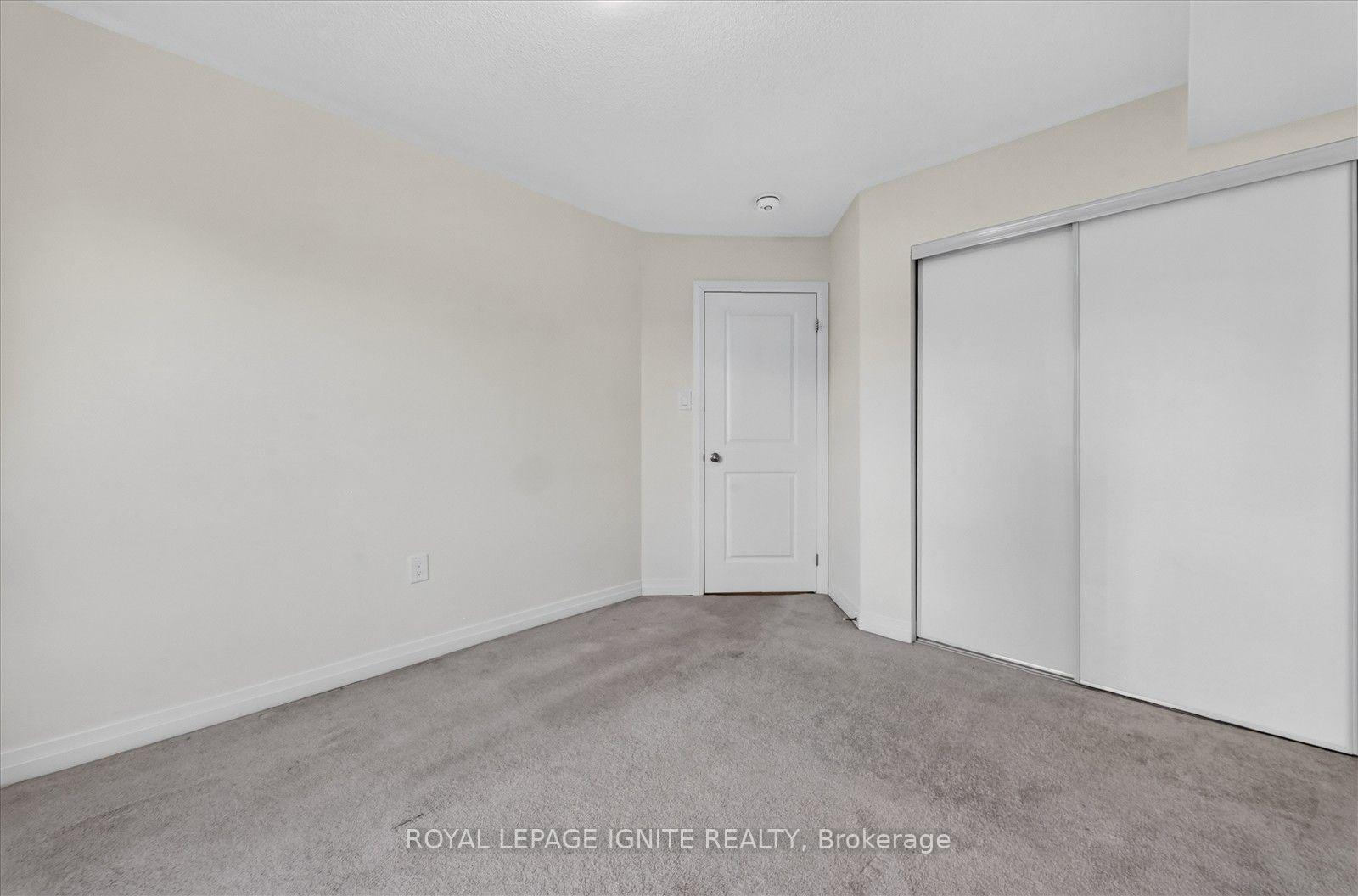Photo 7 of 67 King George Way, Clarington, Bowmanville — HOMEH