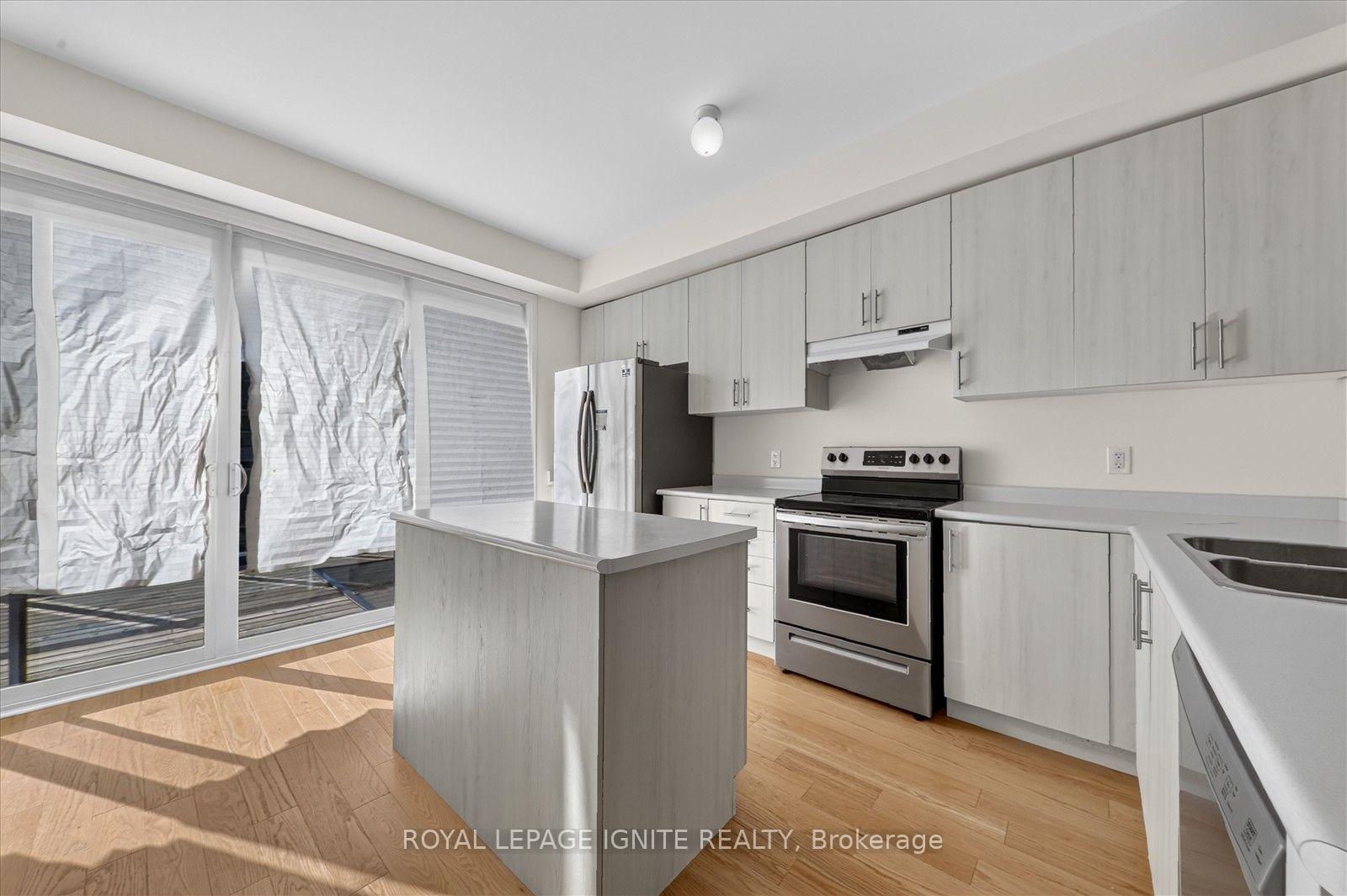 Photo 18 of 67 King George Way, Clarington, Bowmanville — HOMEH