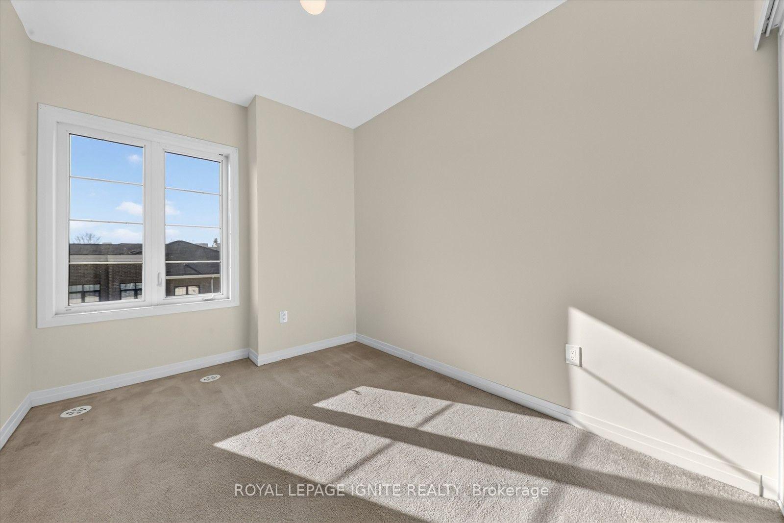 Photo 31 of 67 King George Way, Clarington, Bowmanville — HOMEH
