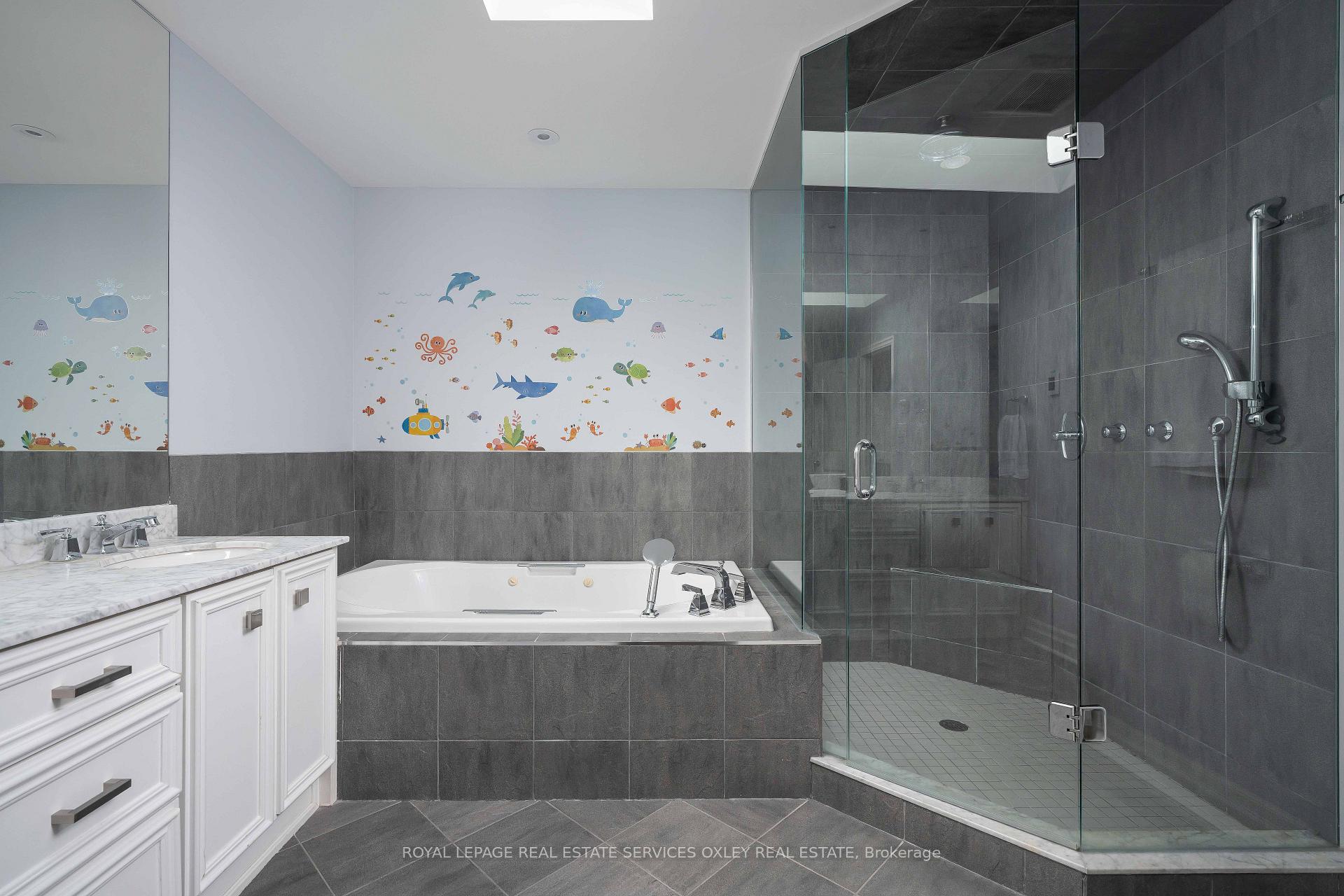 Photo 23 of 44 Donlea Drive, Toronto, Leaside — HOMEH